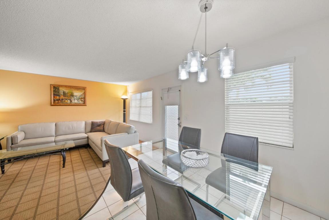 2043 Guildford C, Boca Raton