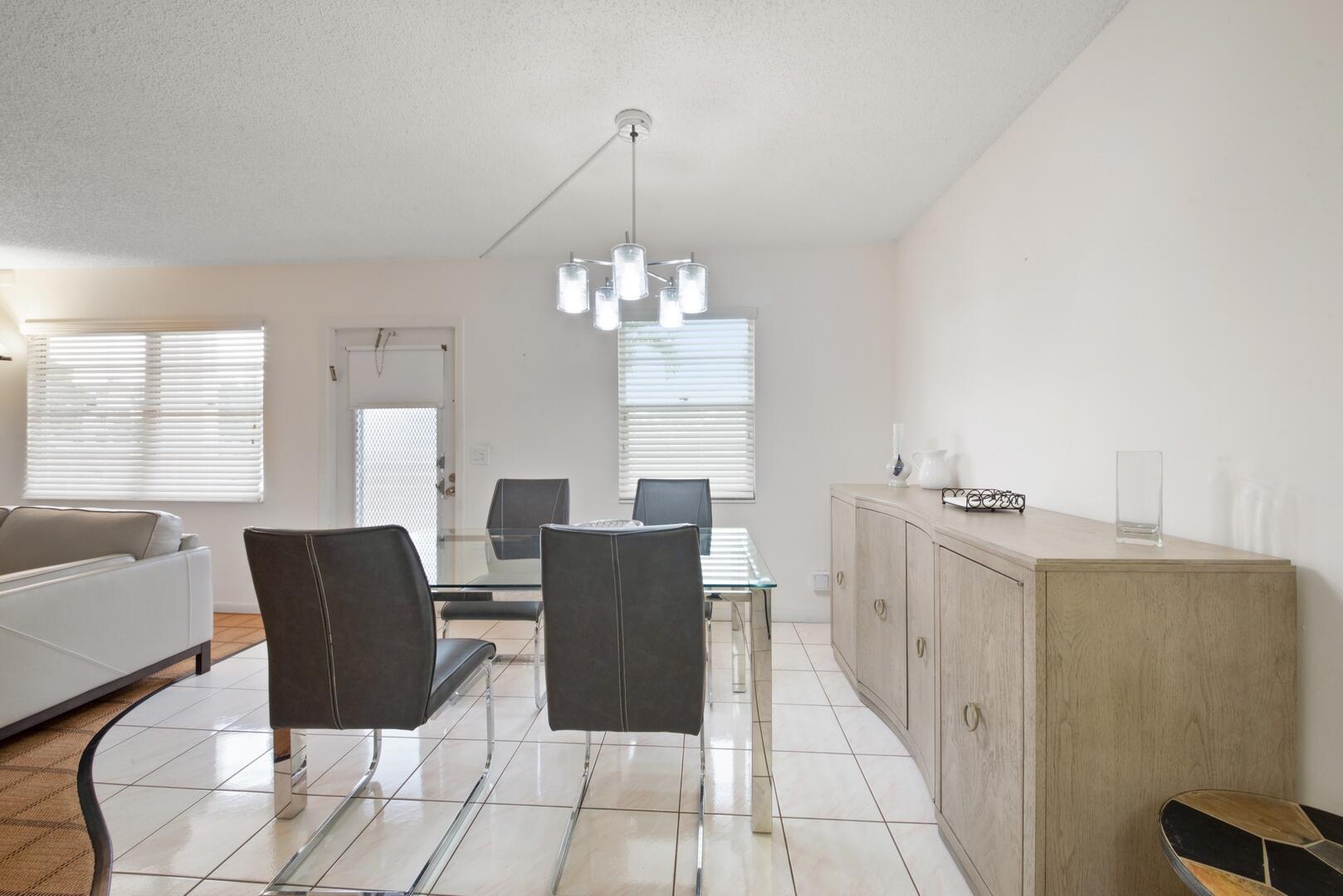 2043 Guildford C, Boca Raton