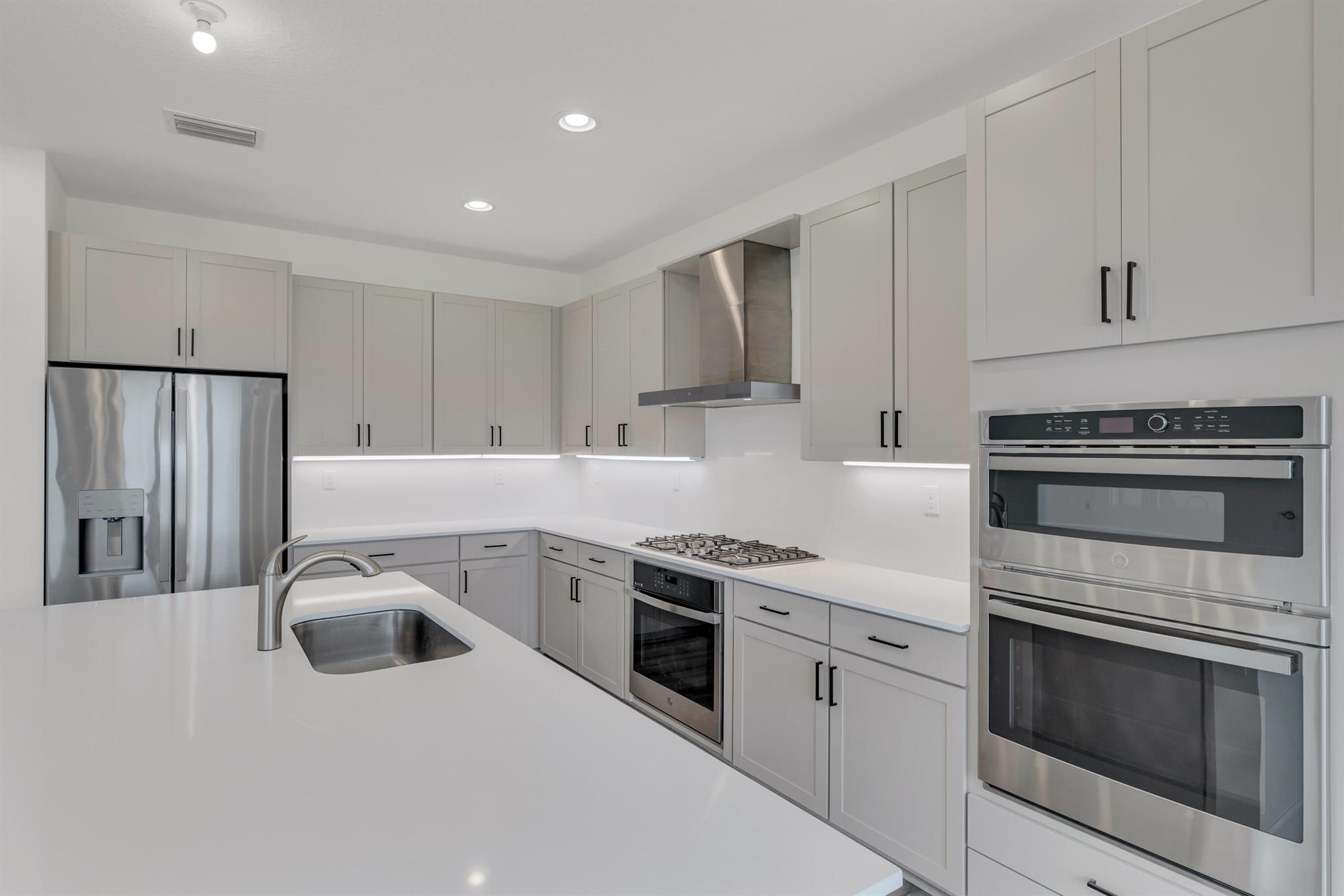 1407 Thistle Place
