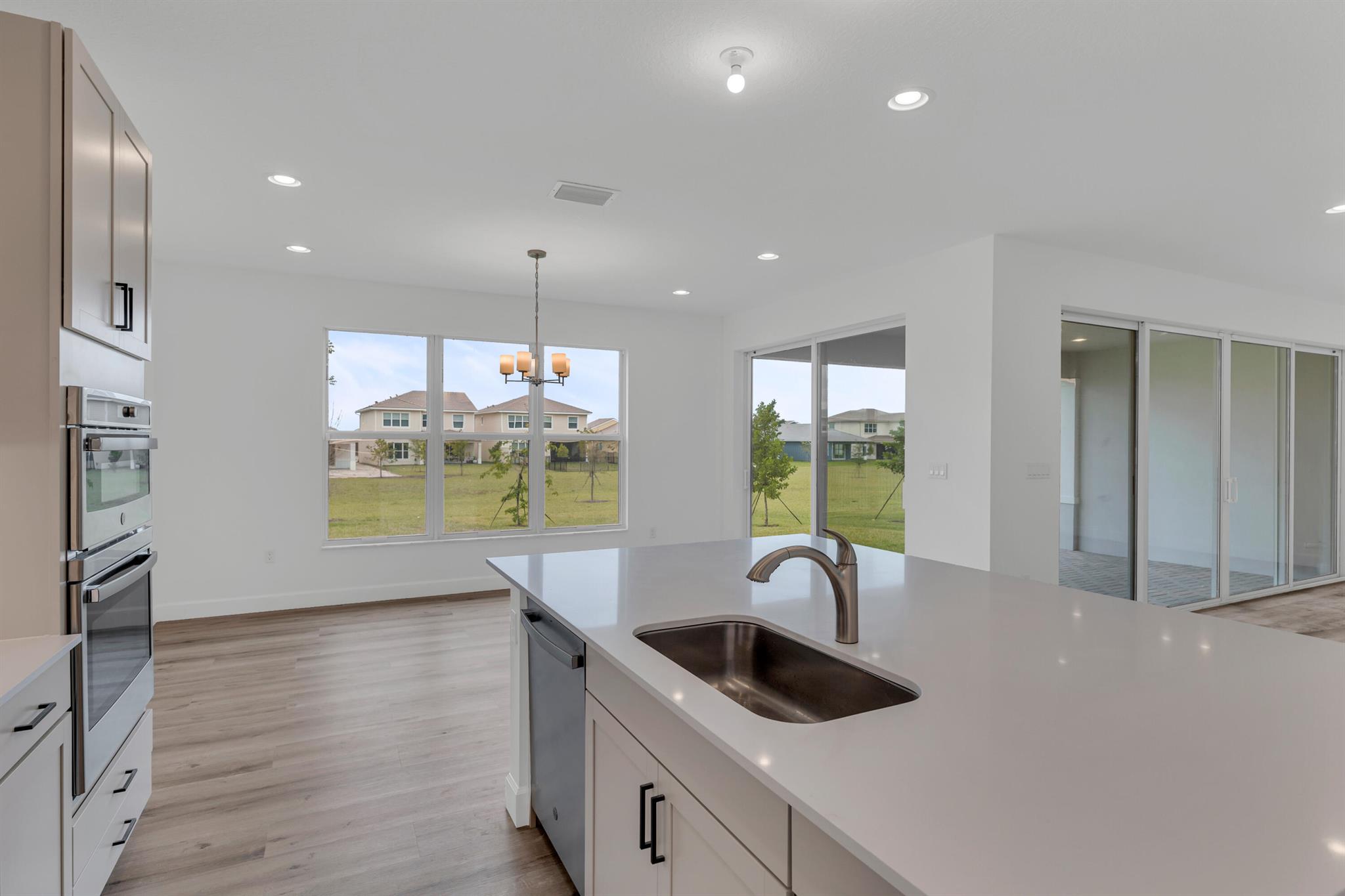 1407 Thistle Place