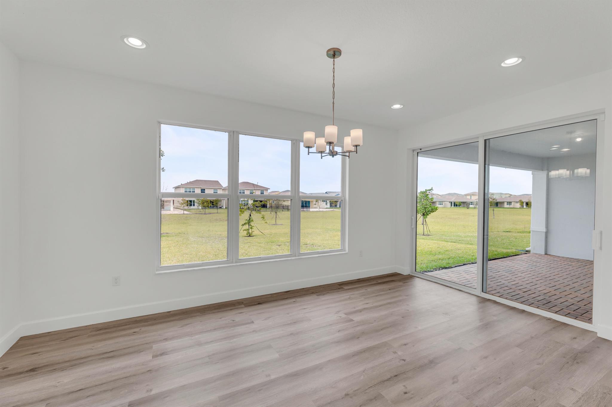 1407 Thistle Place
