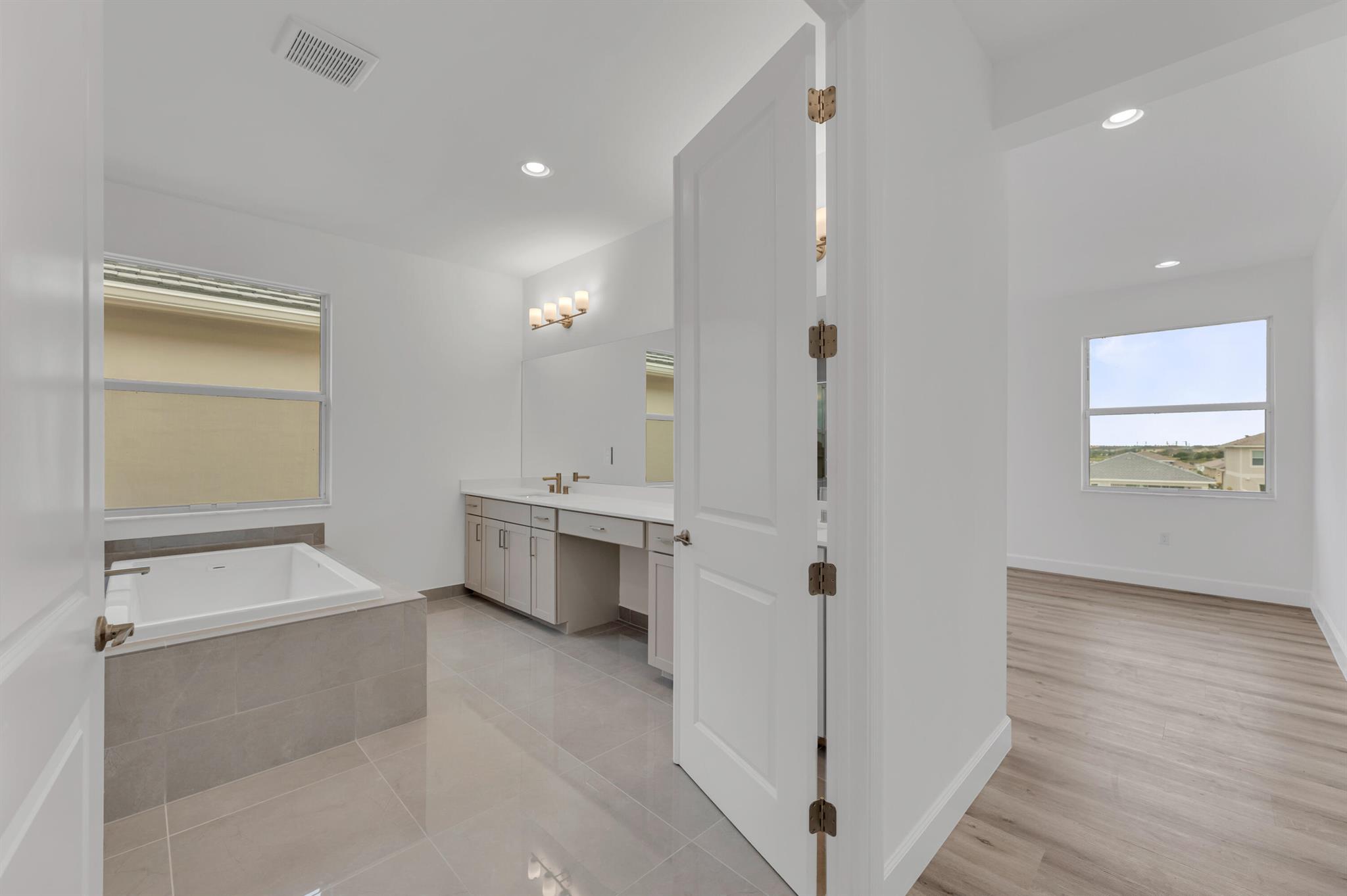 1407 Thistle Place