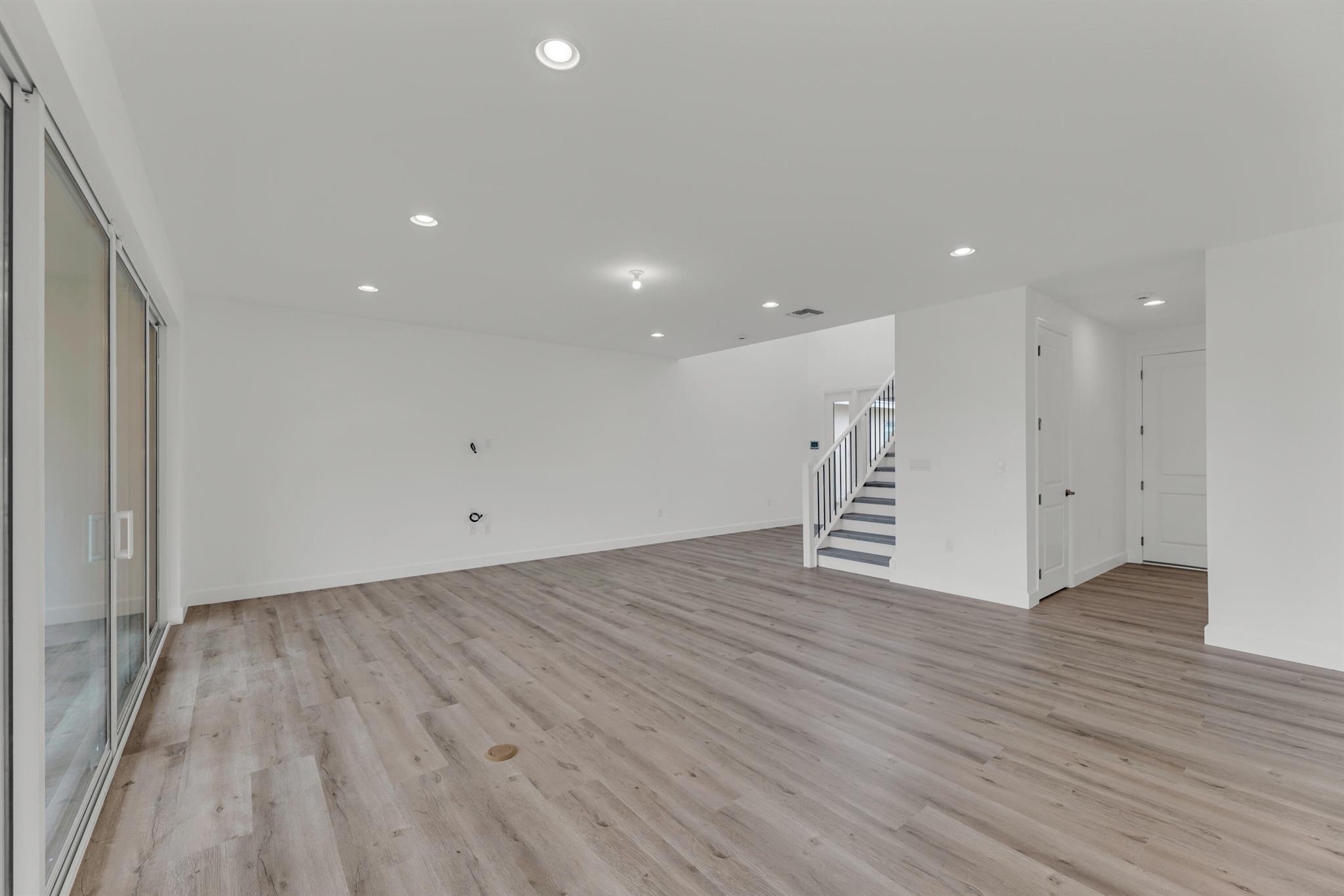 1407 Thistle Place