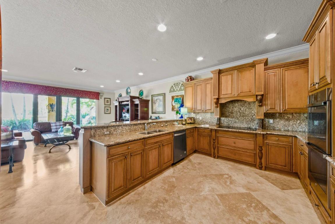 8815 Club Estates Way, Lake Worth