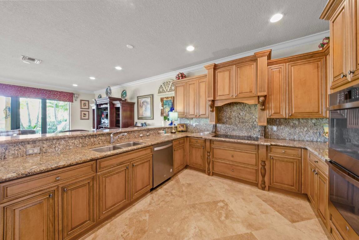 8815 Club Estates Way, Lake Worth