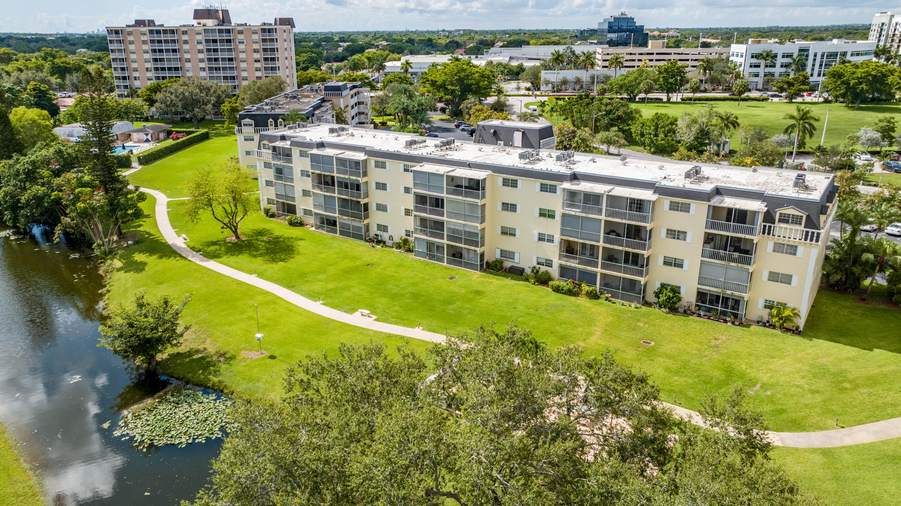 3535 Broken Woods Drive 402, Coral Springs Unit: 402