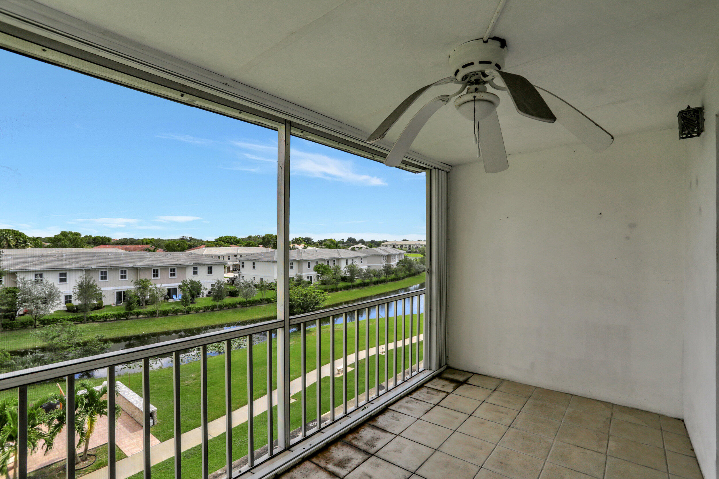 3535 Broken Woods Drive 402, Coral Springs Unit: 402