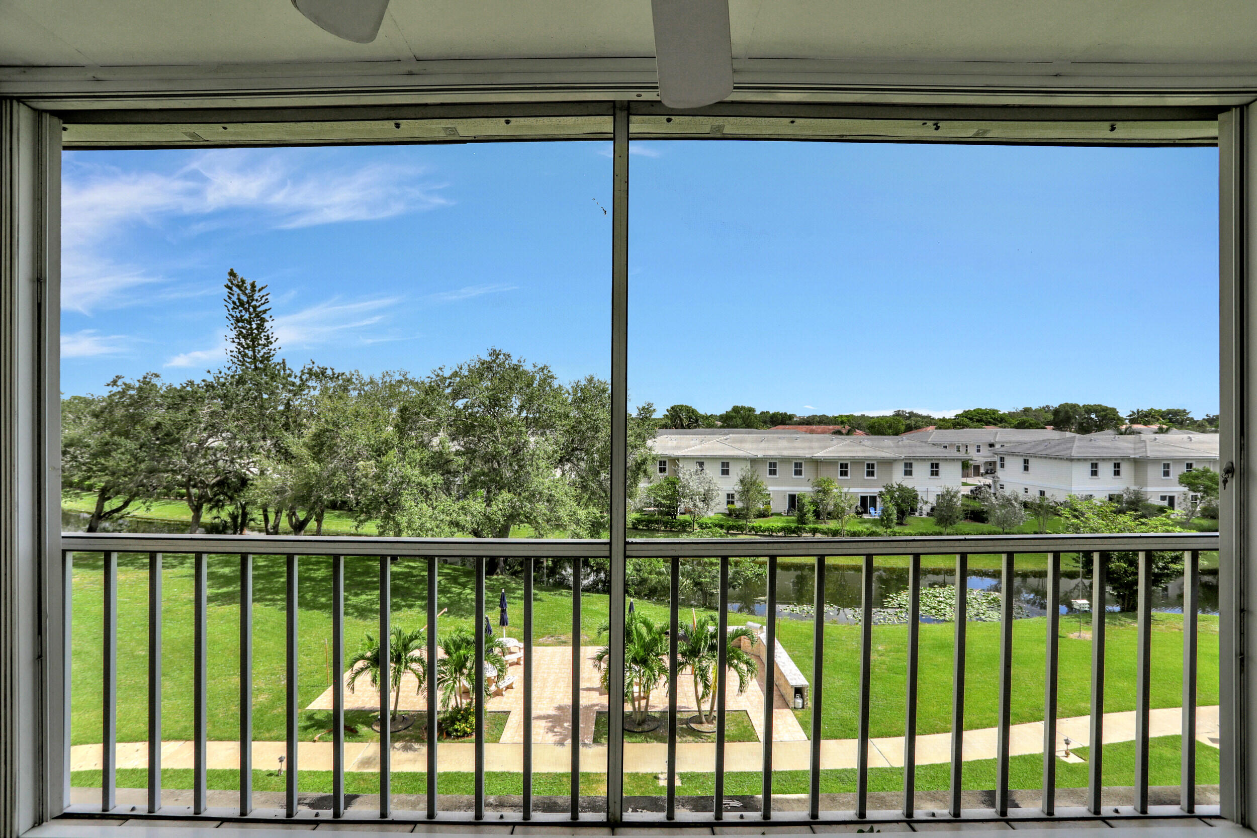 3535 Broken Woods Drive 402, Coral Springs Unit: 402