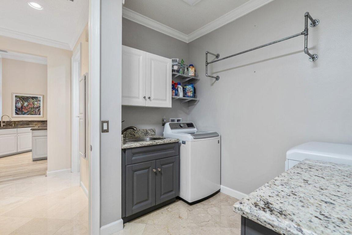 185 Orange Tree Drive, Atlantis