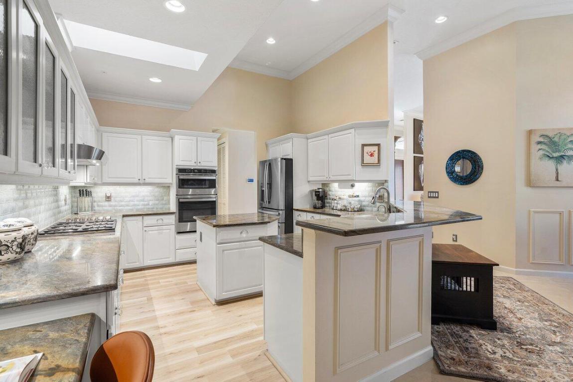 185 Orange Tree Drive, Atlantis