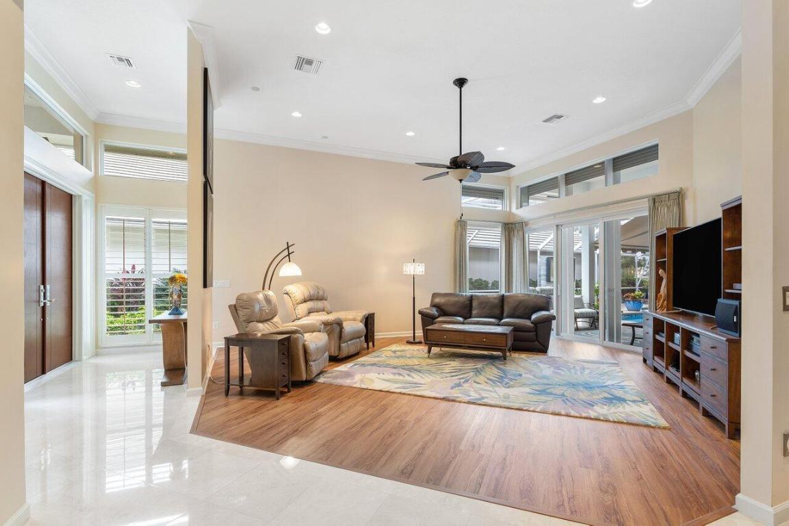 185 Orange Tree Drive, Atlantis