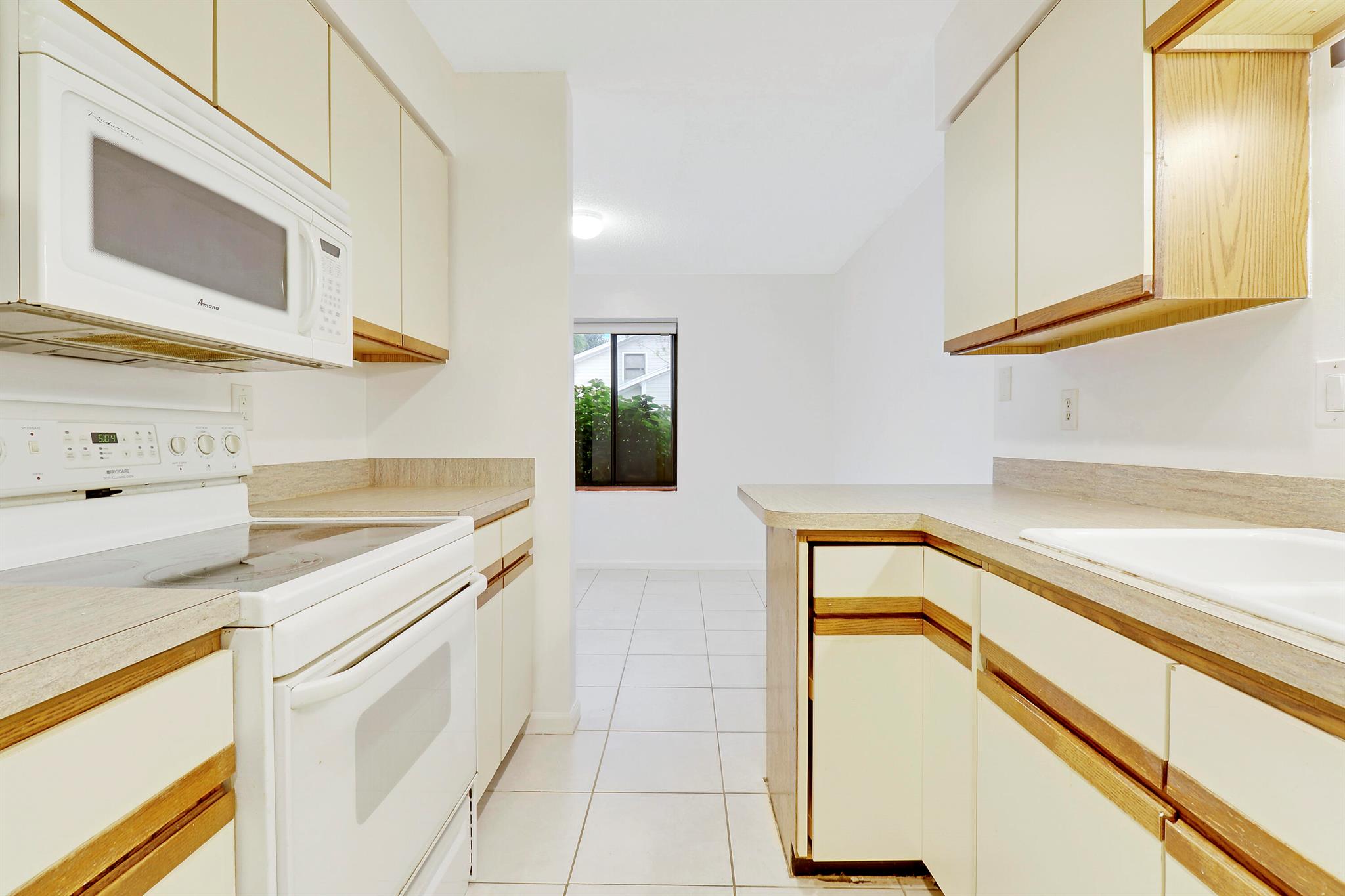 704 Summer Winds Lane