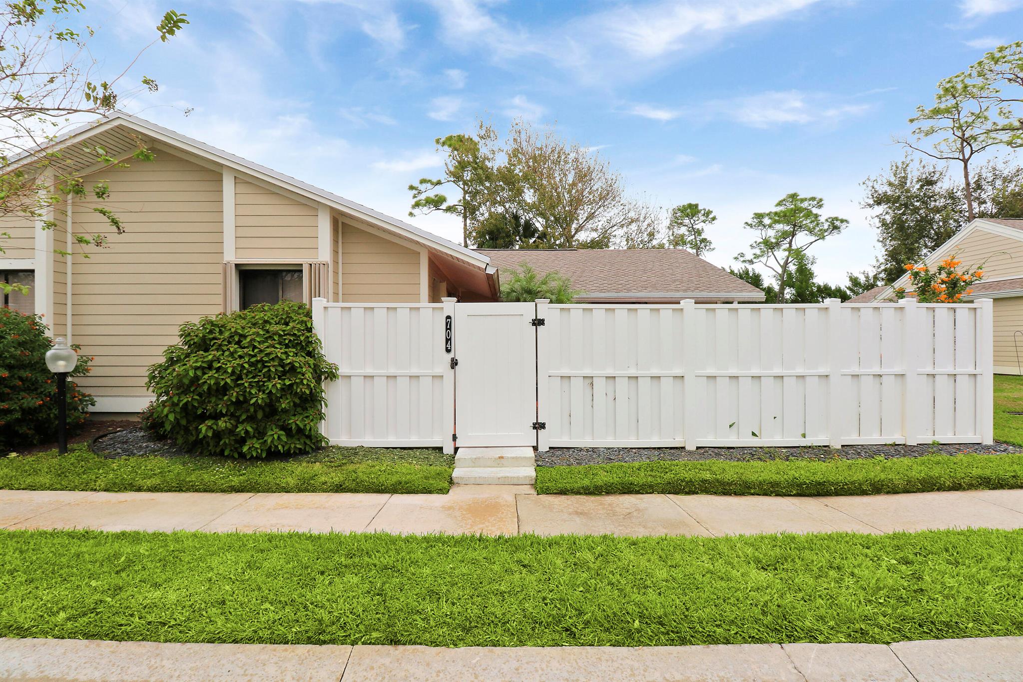704 Summer Winds Lane
