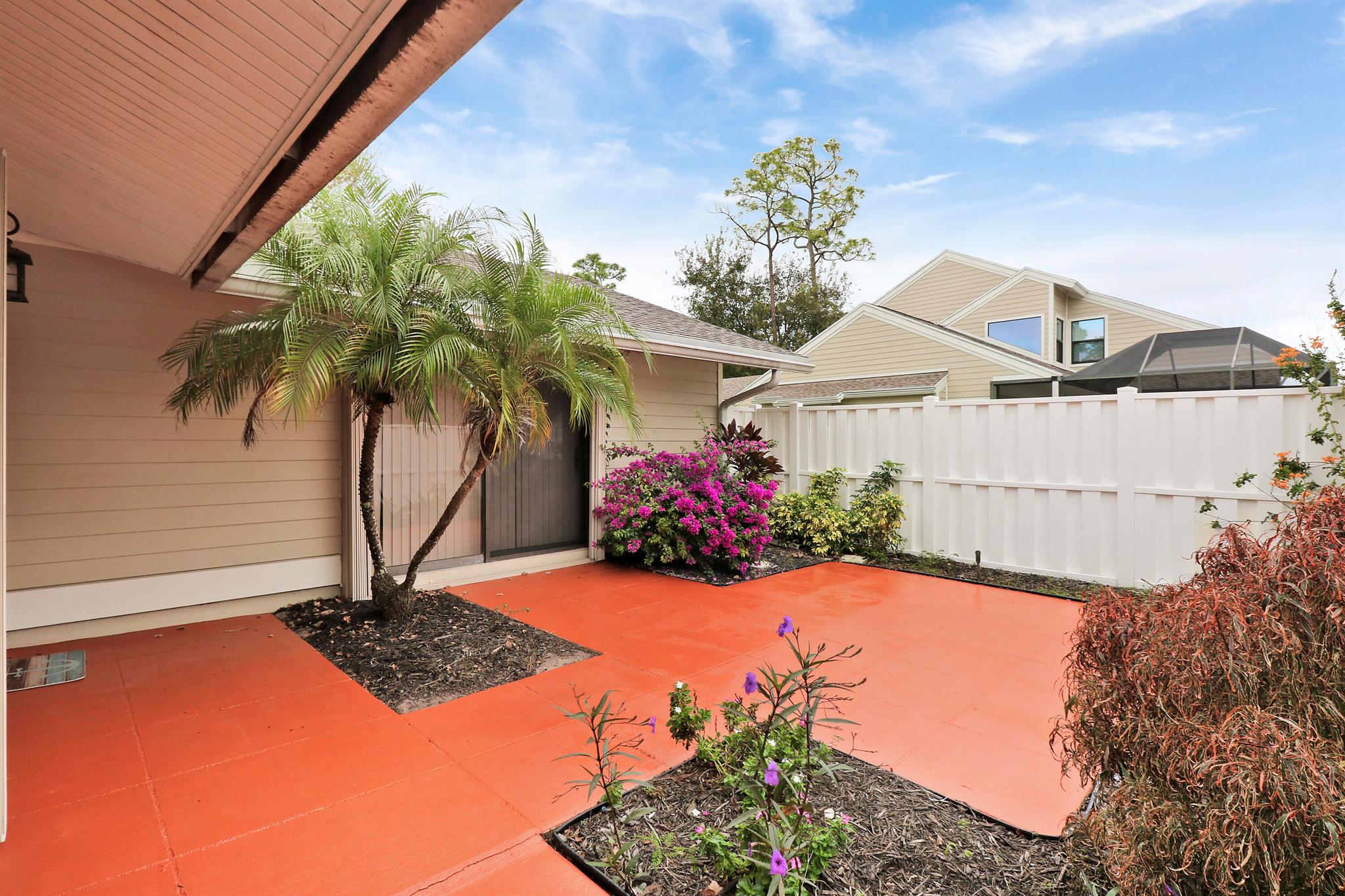 704 Summer Winds Lane