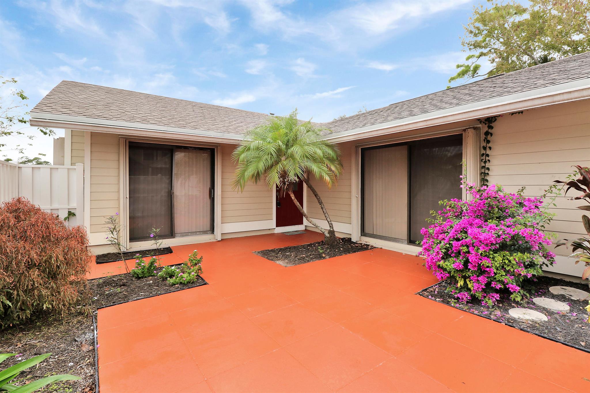 704 Summer Winds Lane