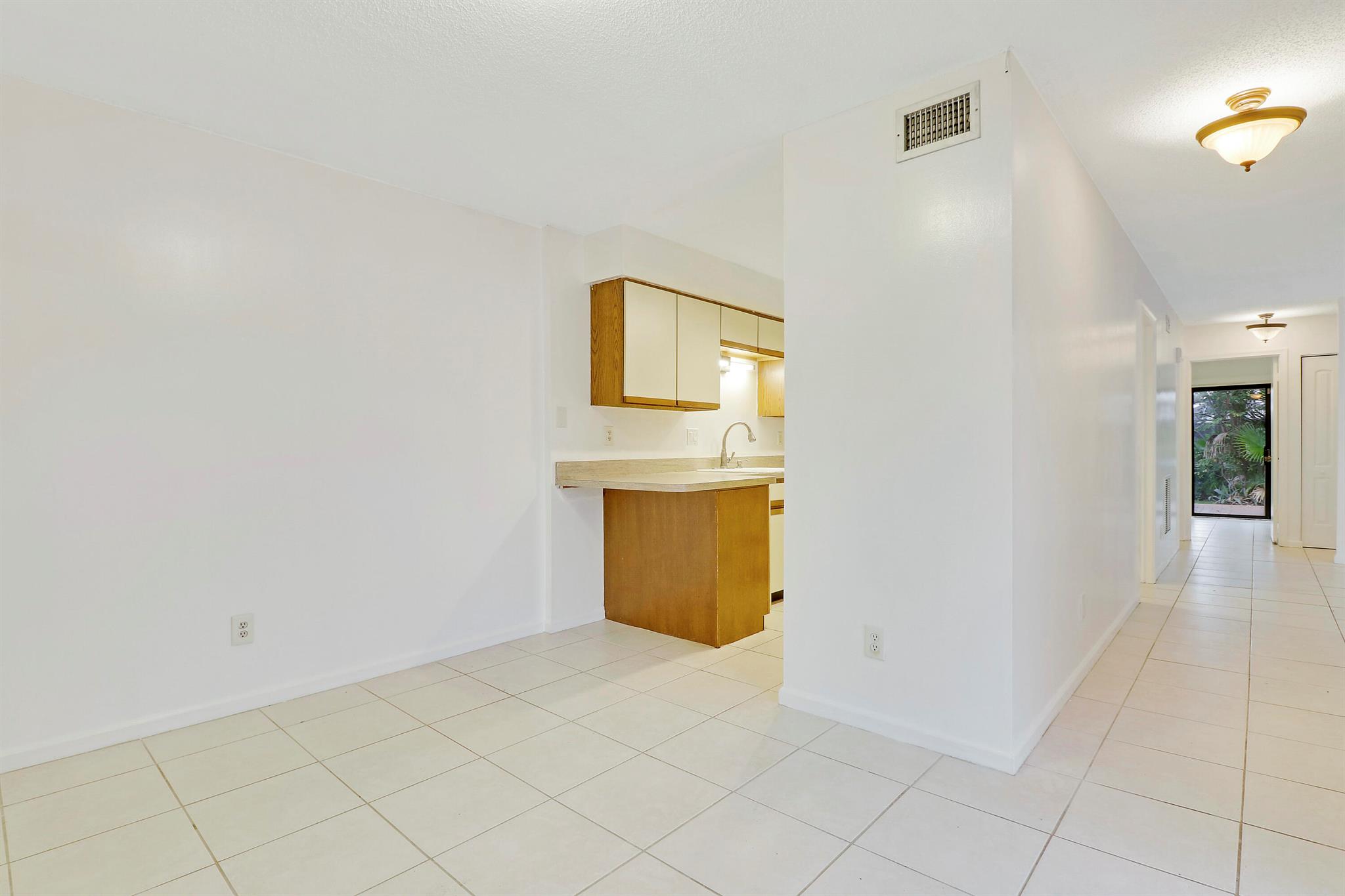 704 Summer Winds Lane