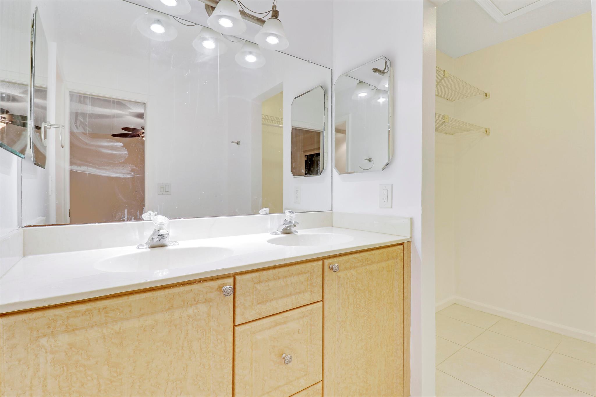 704 Summer Winds Lane