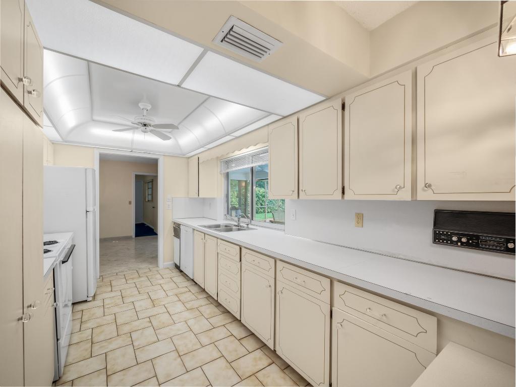 236 Gleneagles Drive, Atlantis