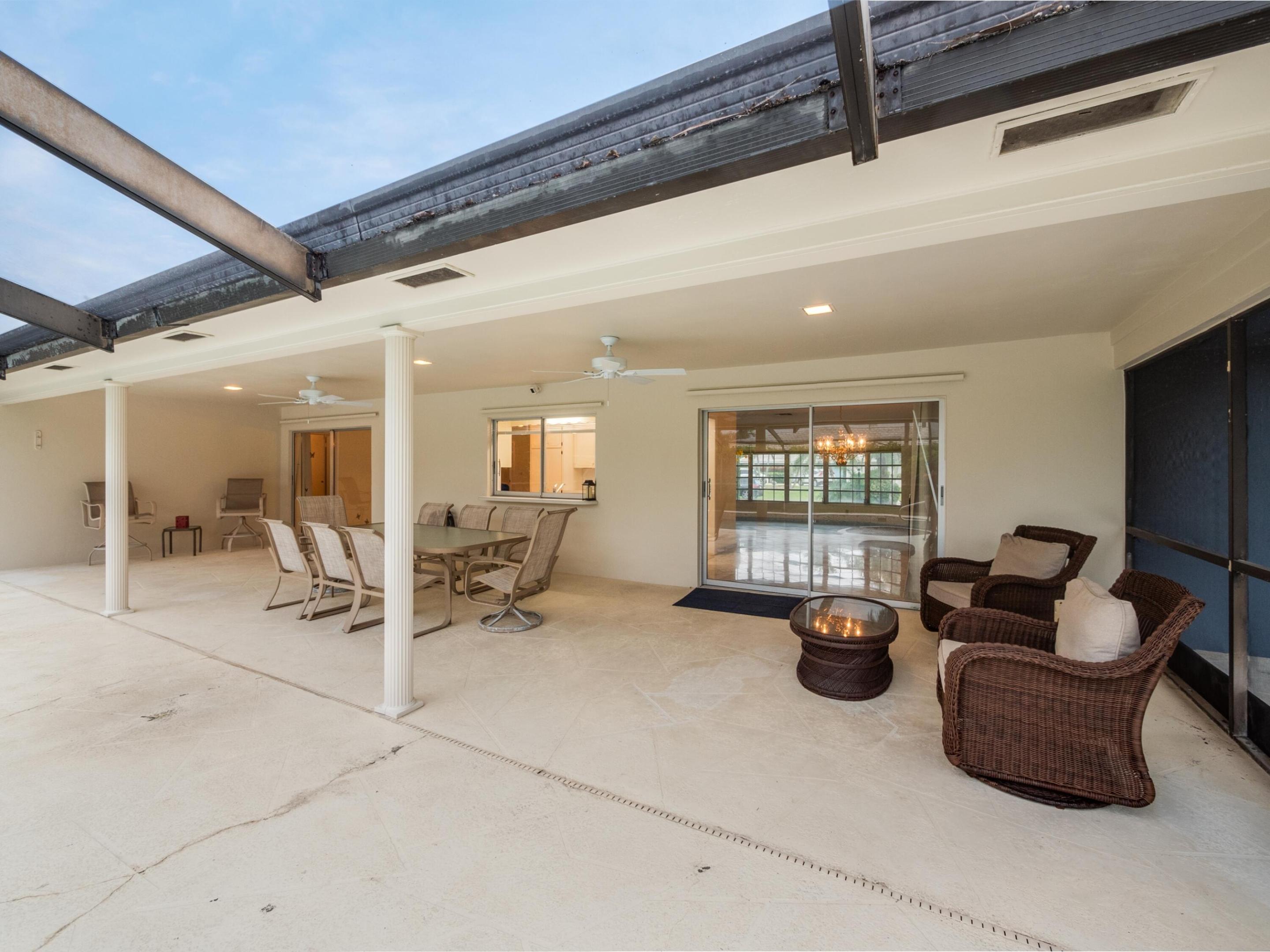 236 Gleneagles Drive, Atlantis