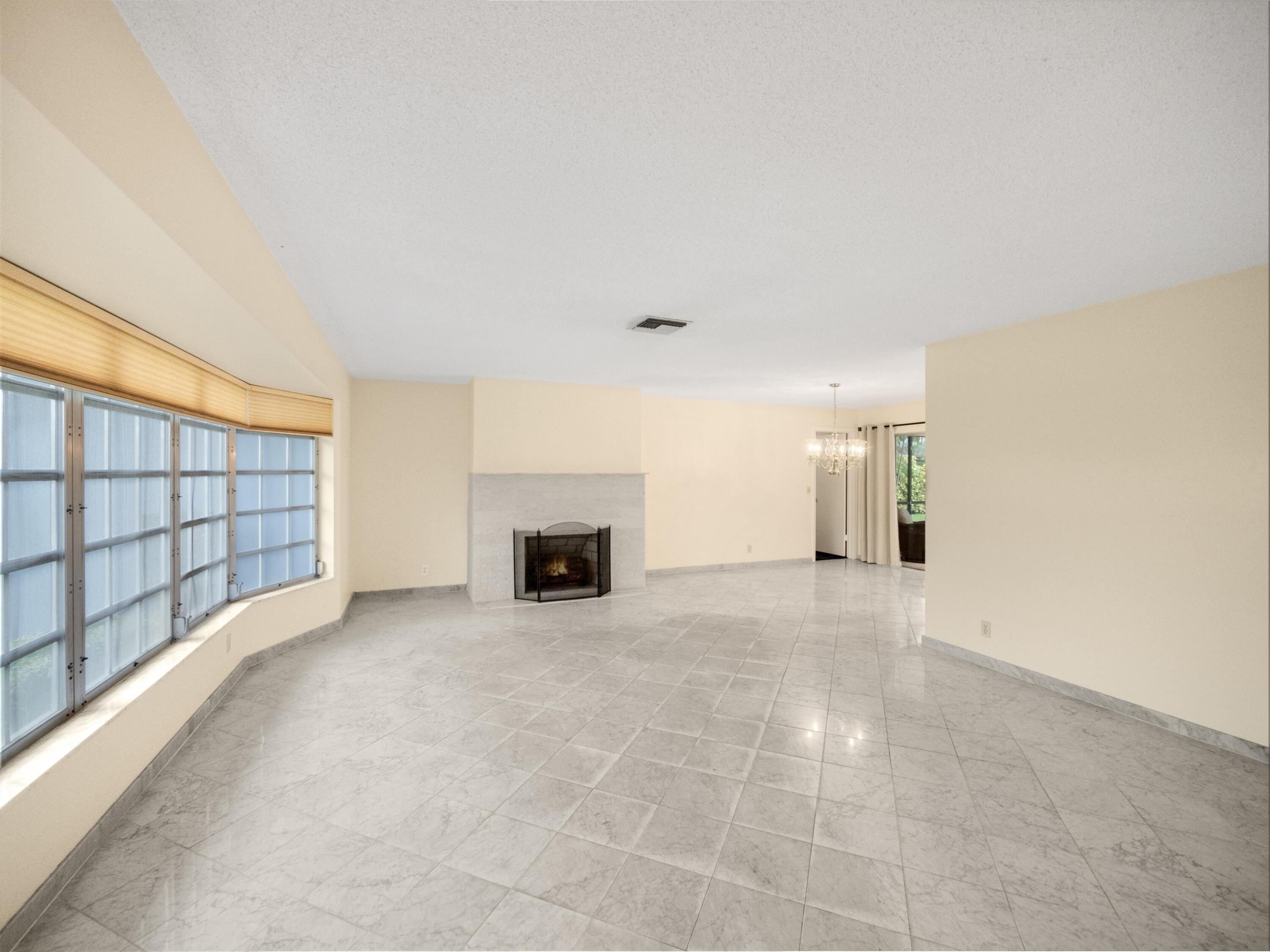 236 Gleneagles Drive, Atlantis