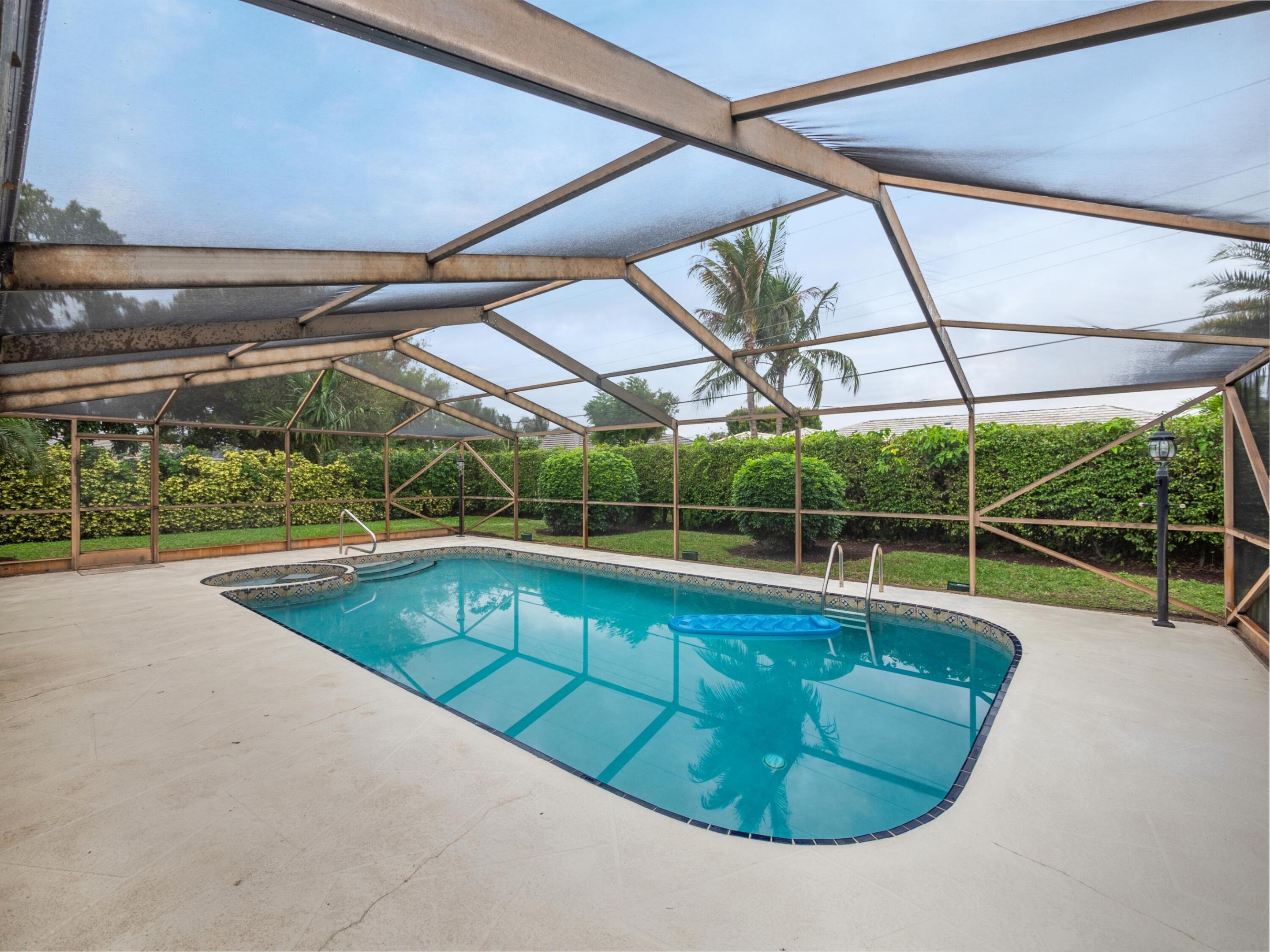236 Gleneagles Drive, Atlantis