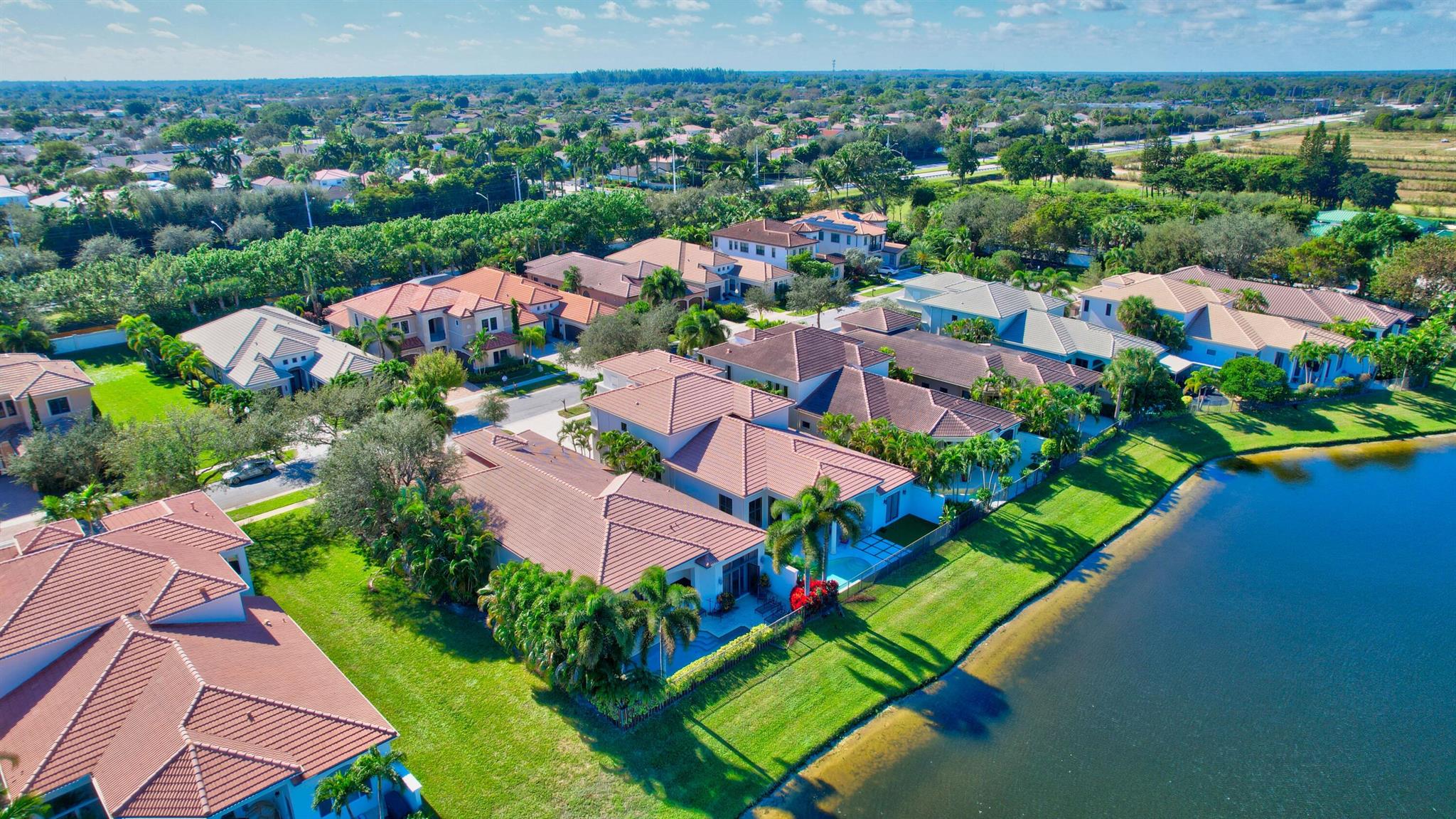 17979 Lake Azure Way