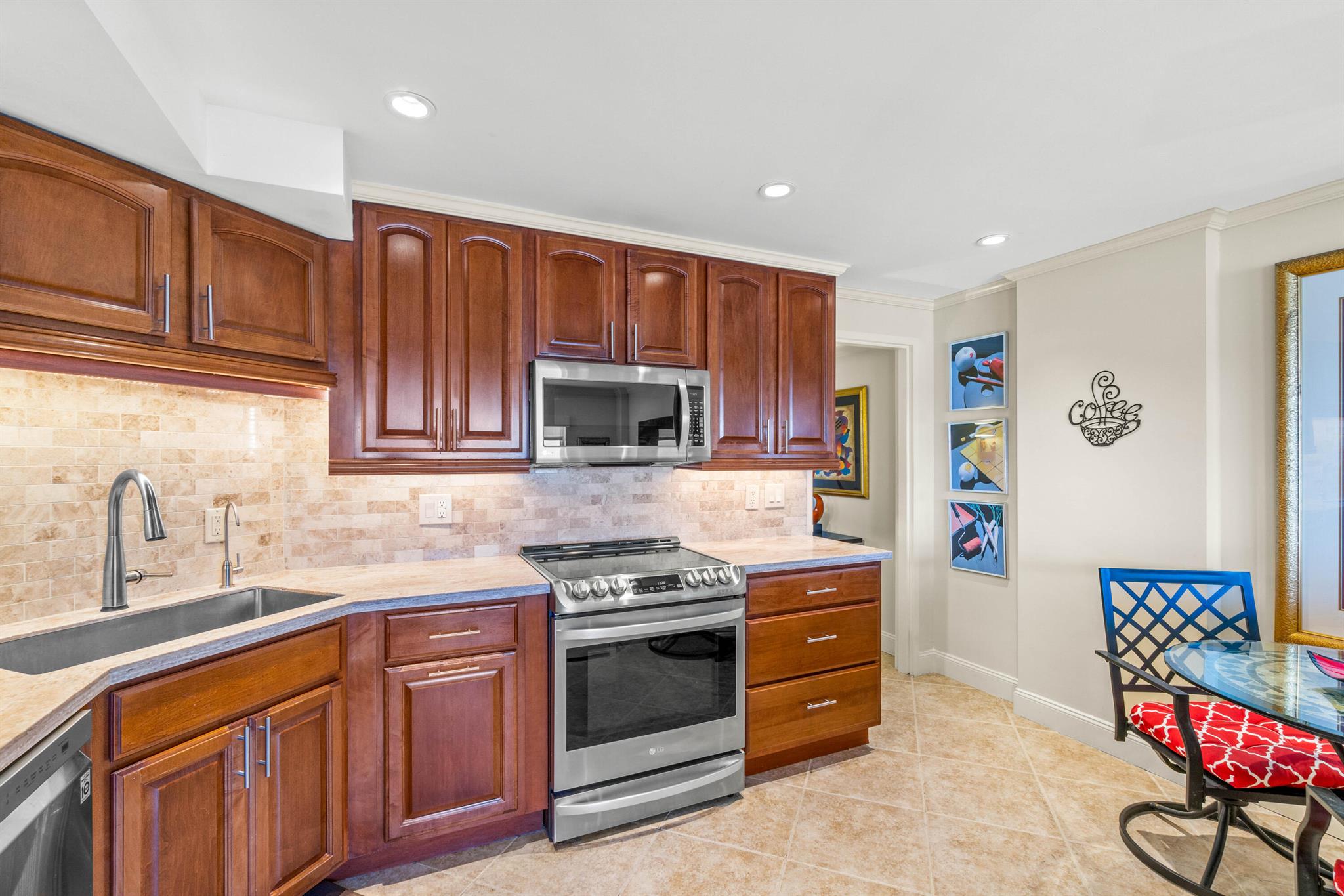 111 N Pompano Beach Boulevard Unit: 814