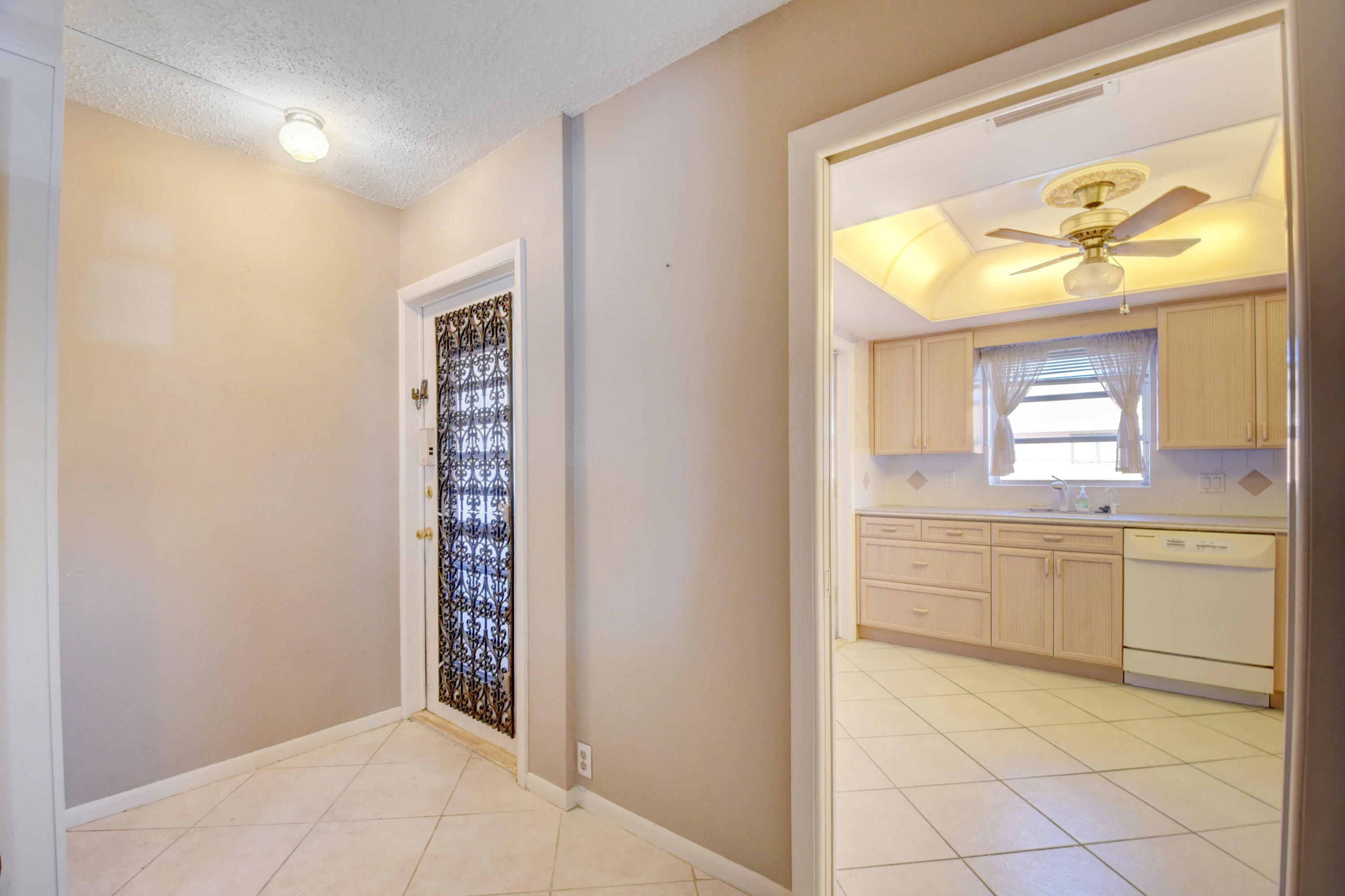 25 SE 13th Street B6, Boca Raton Unit: B6