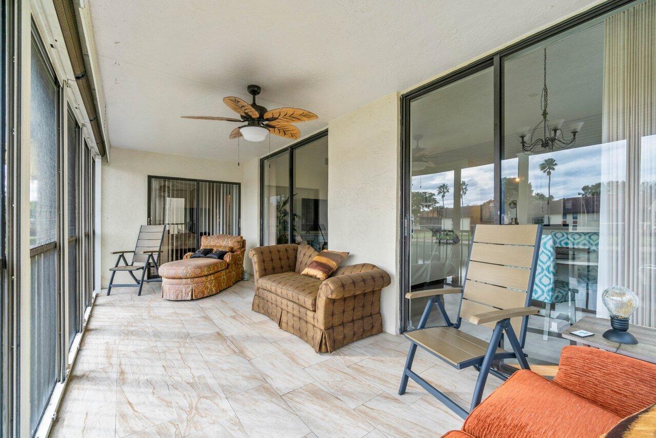 10279 N Circle Lake Drive Unit: 201