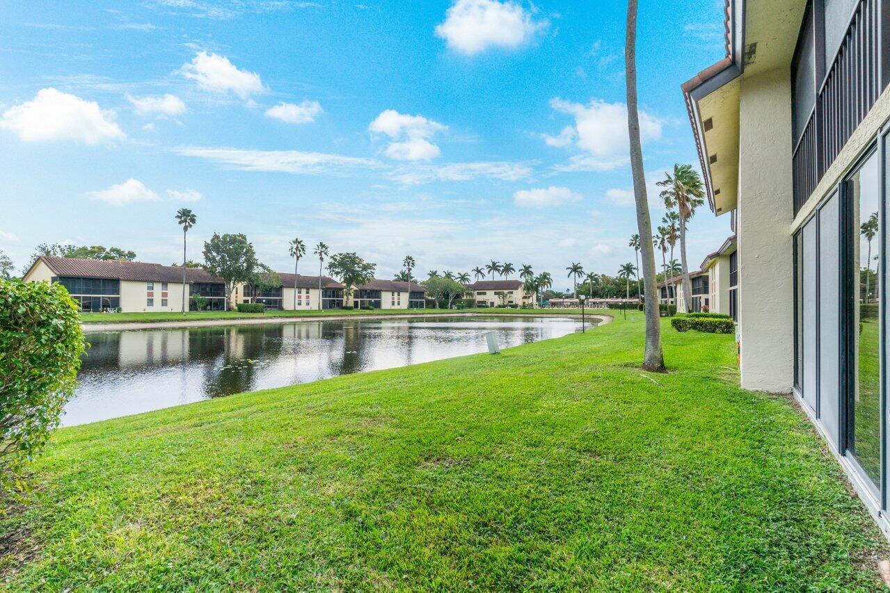 10279 N Circle Lake Drive Unit: 201