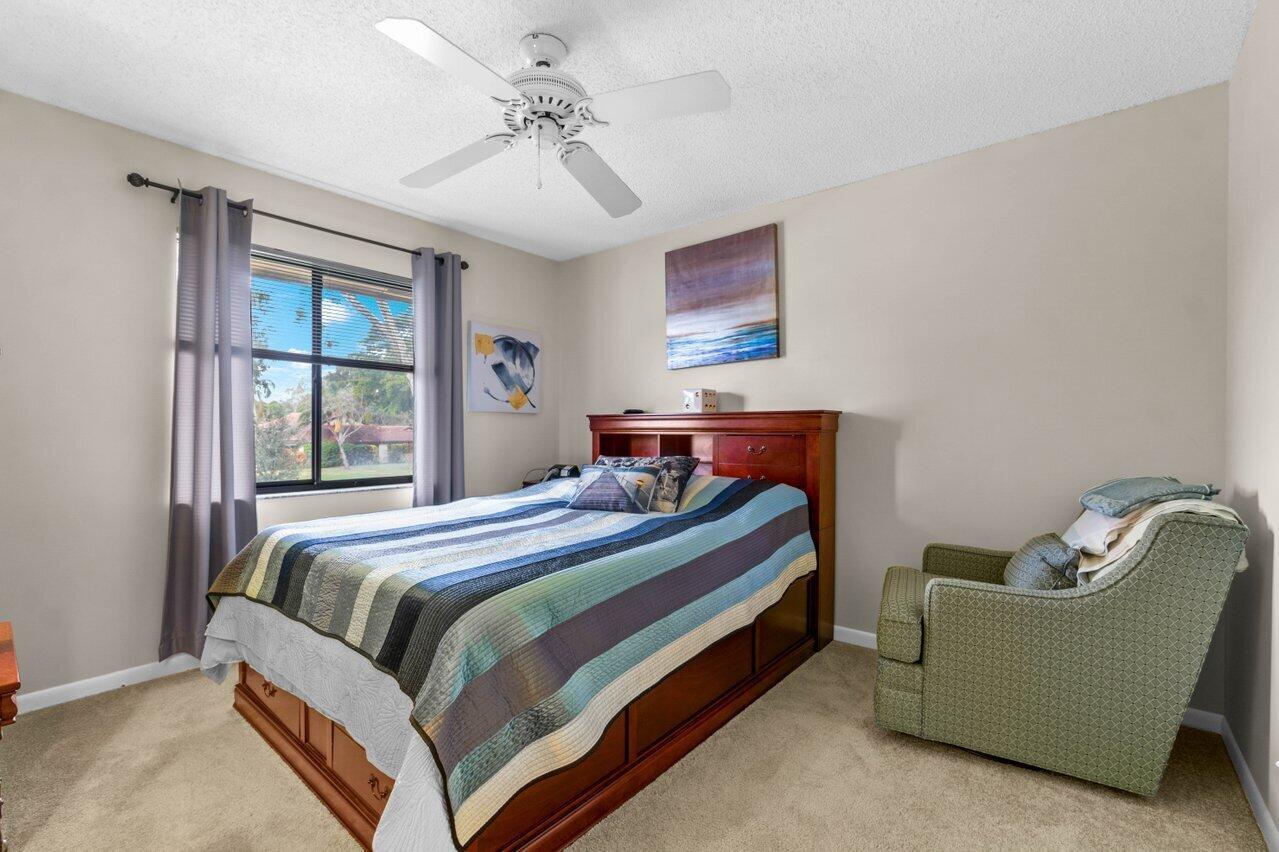 10279 N Circle Lake Drive Unit: 201