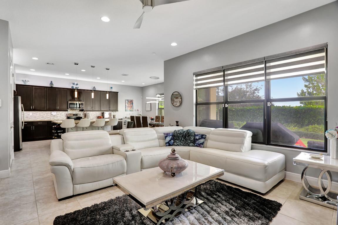 3874 NW 89th Way, Coral Springs