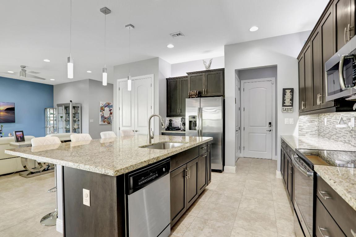 3874 NW 89th Way, Coral Springs