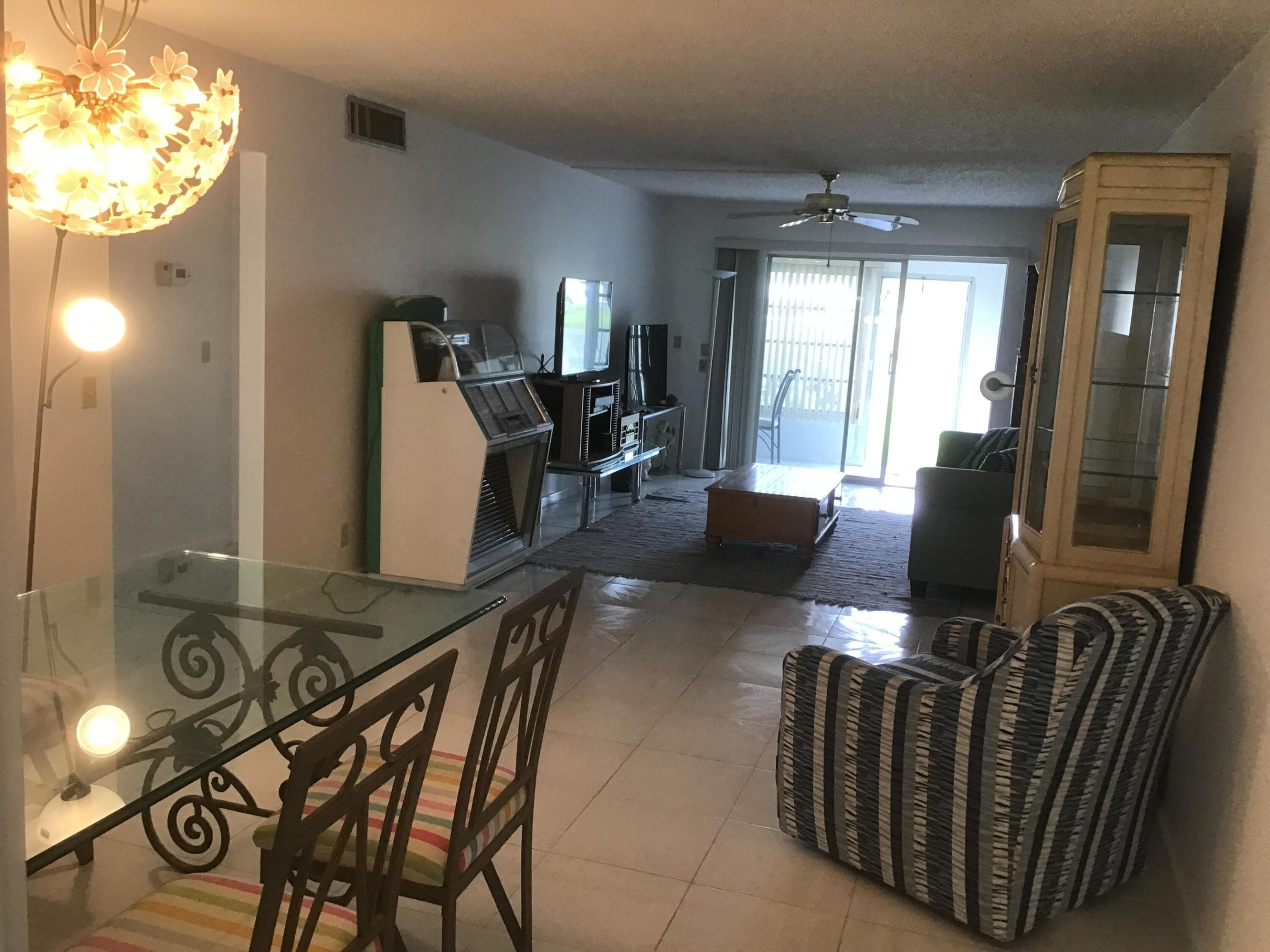 1036 Hythe B B, Boca Raton Unit: B