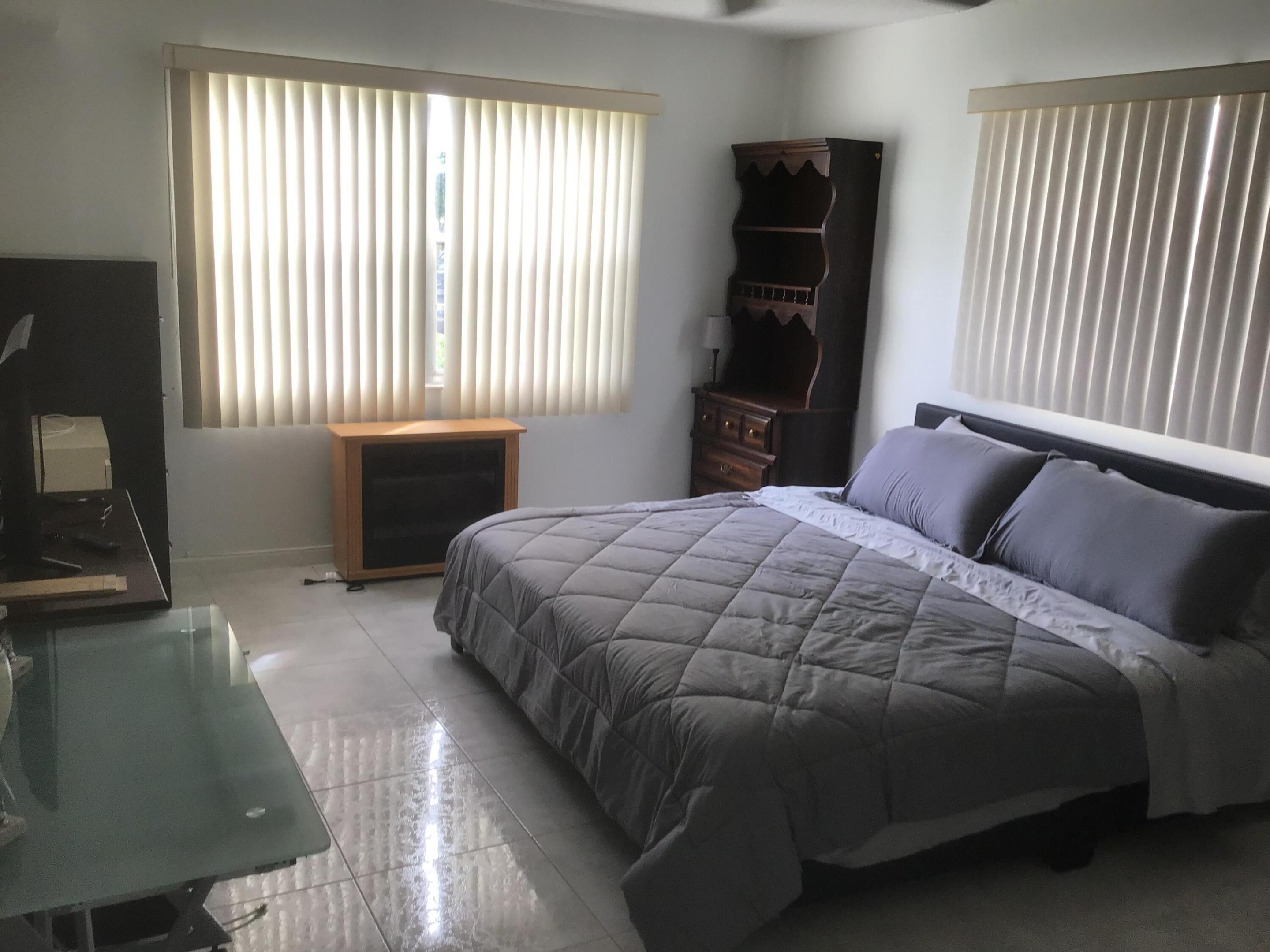 1036 Hythe B B, Boca Raton Unit: B