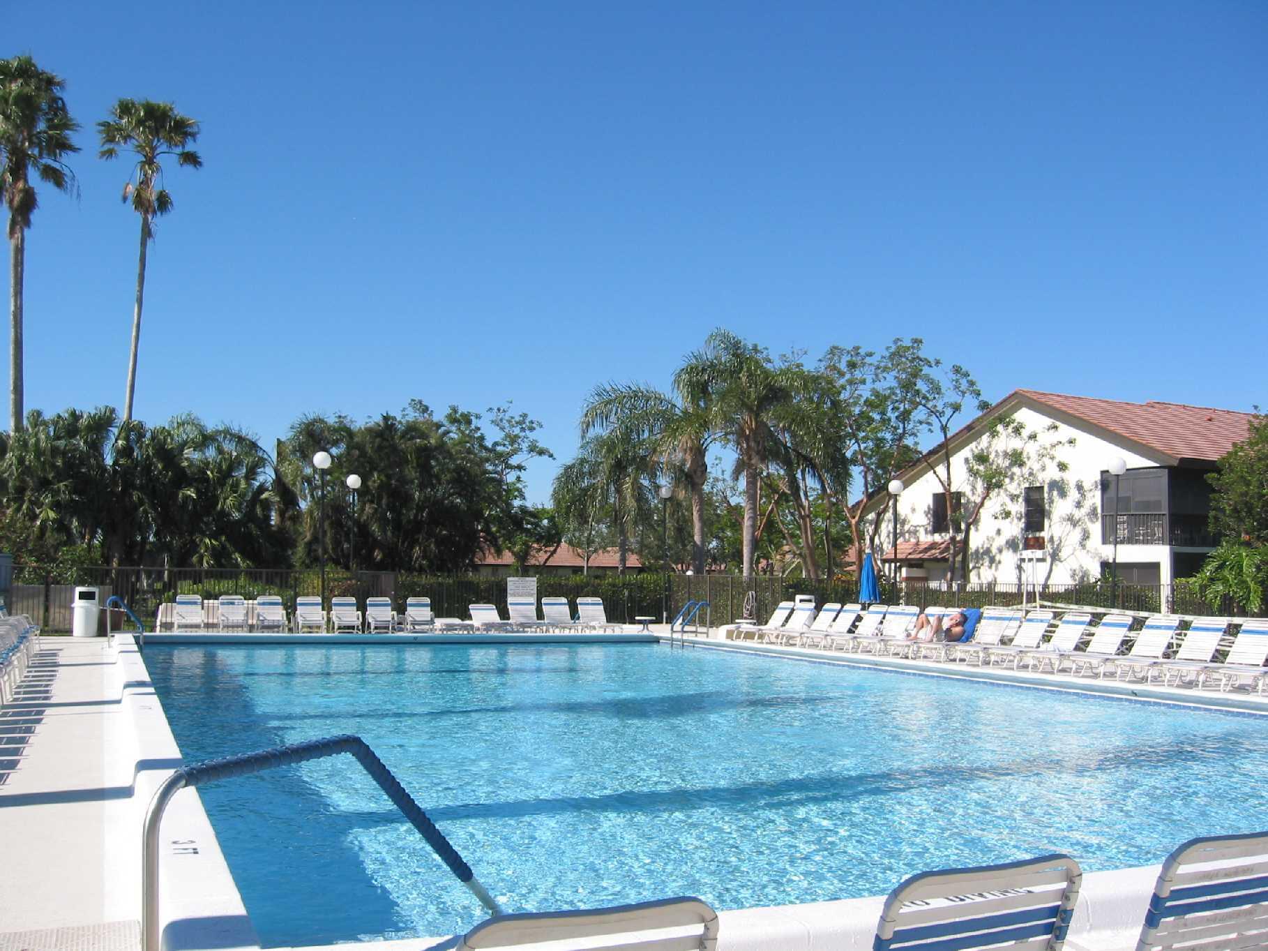 5920 Autumn Lake Lane Unit: A