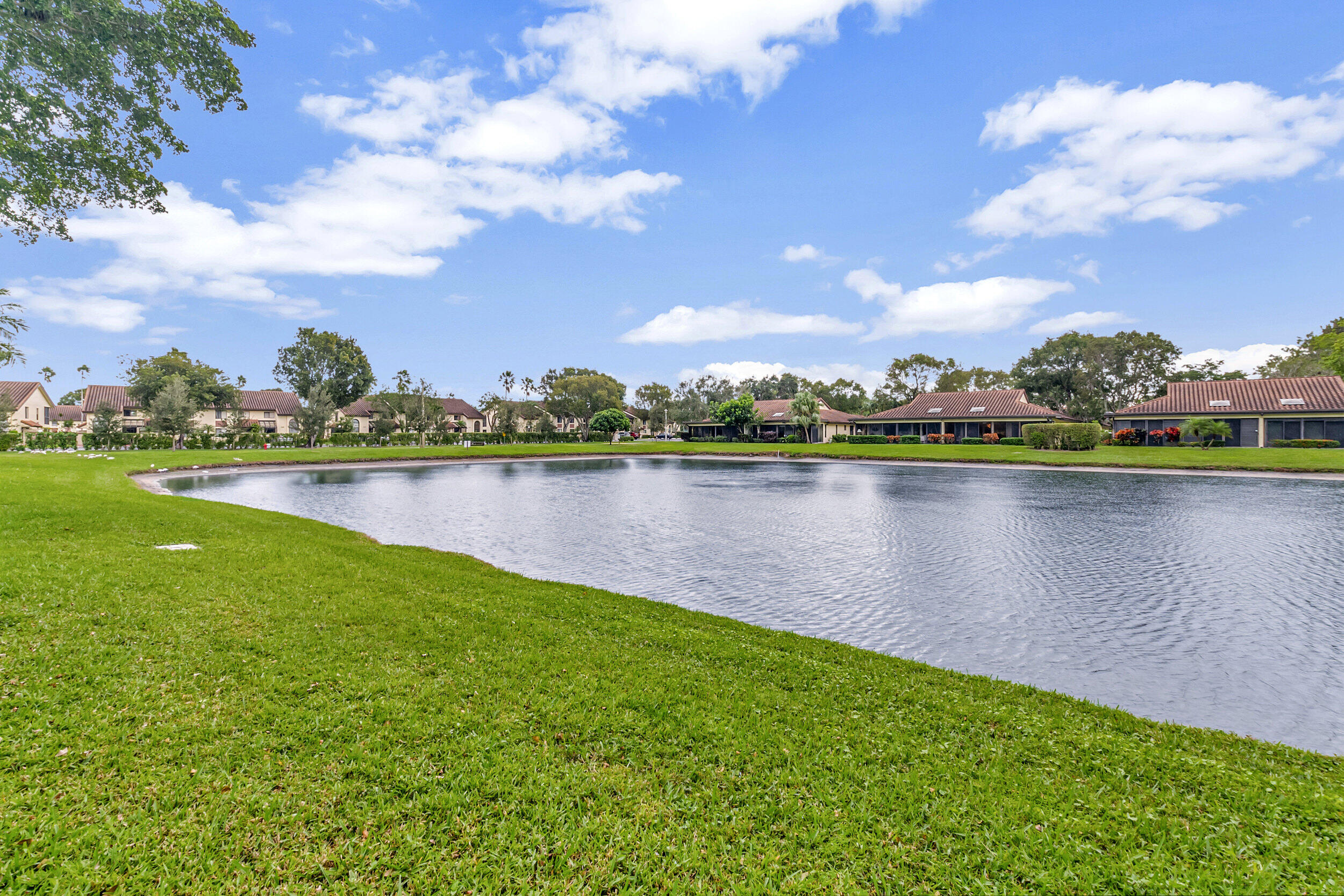 5920 Autumn Lake Lane Unit: A