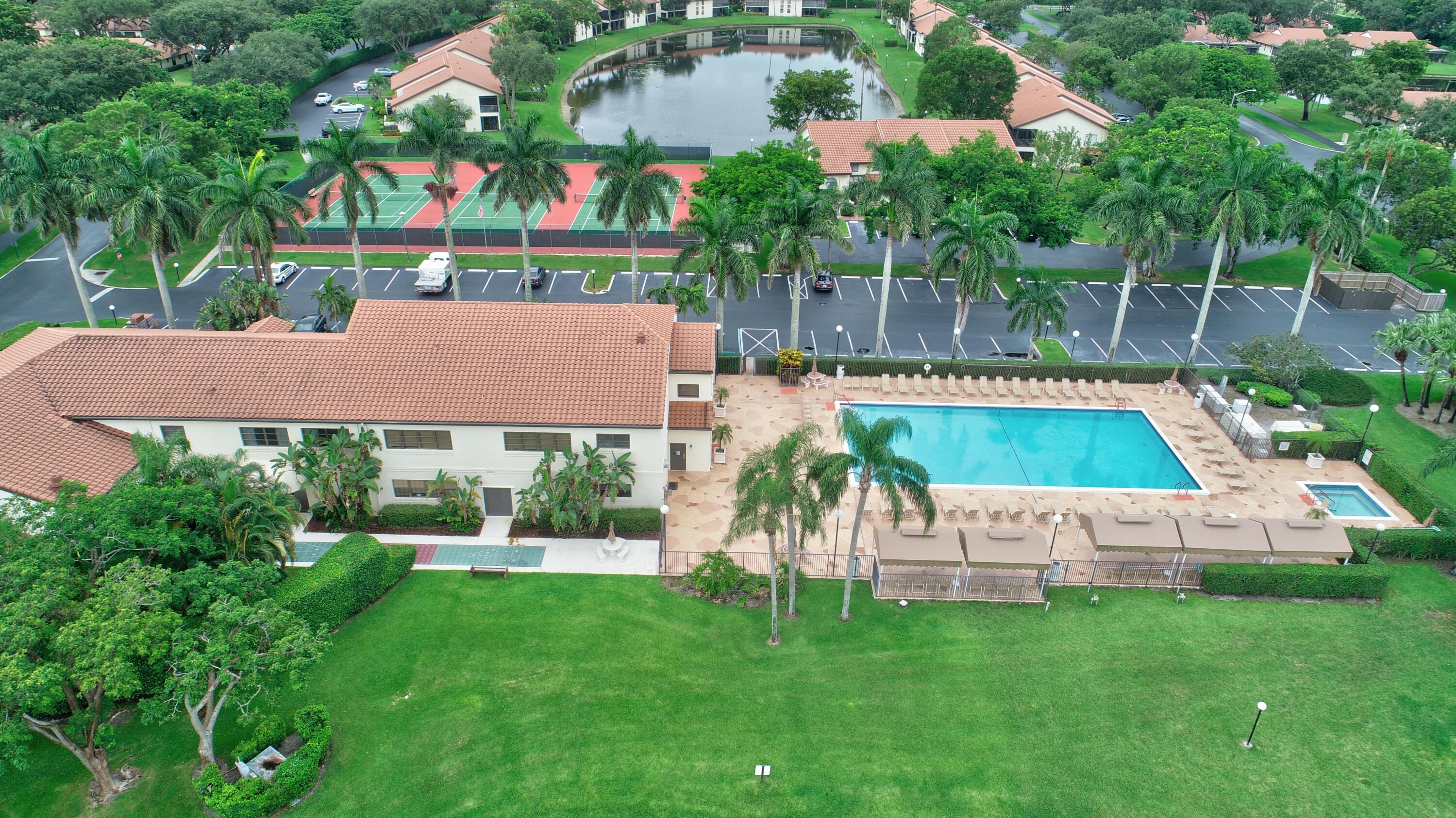 5920 Autumn Lake Lane Unit: A