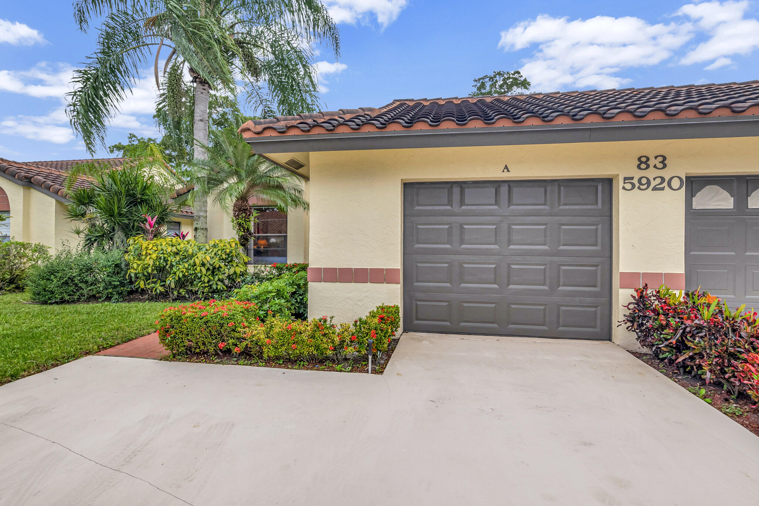 5920 Autumn Lake Lane Unit: A