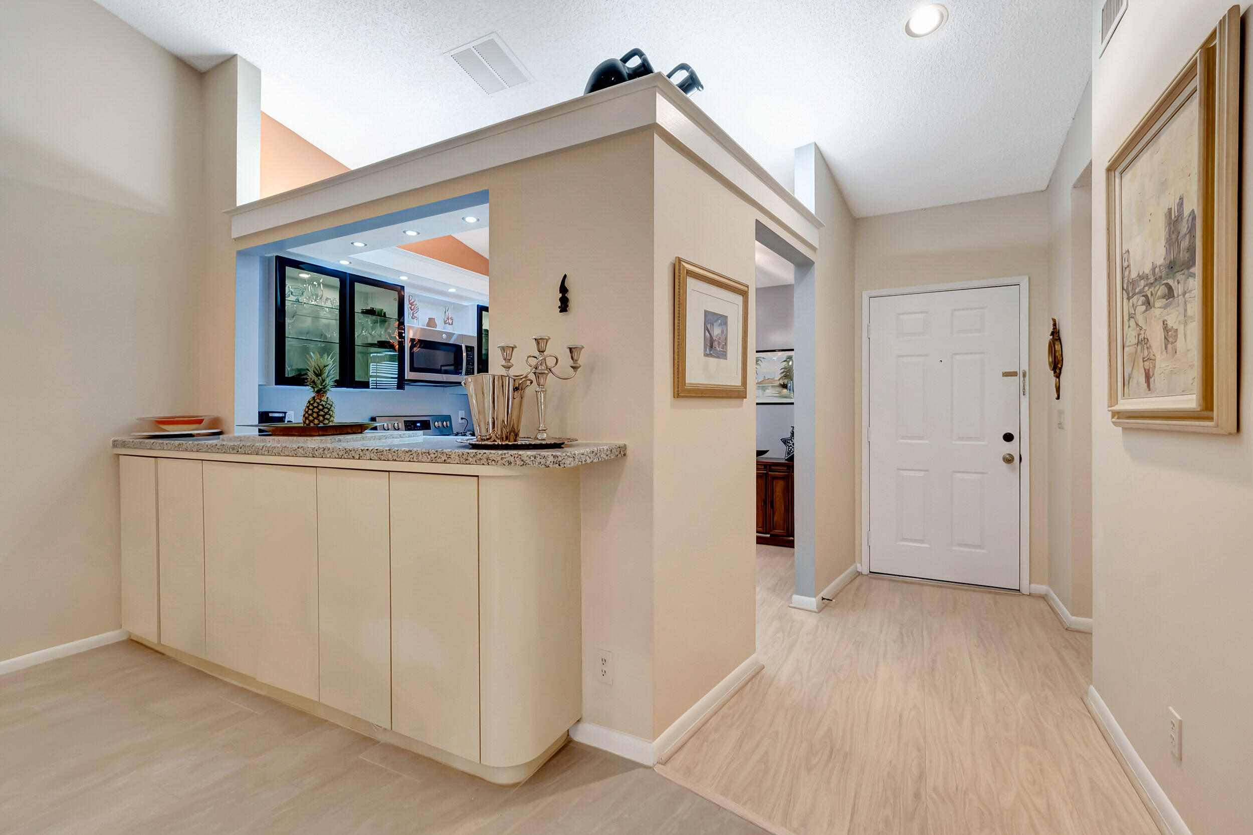 5920 Autumn Lake Lane Unit: A