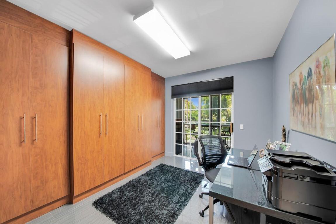 17047 Boca Club Boulevard 162b, Boca Raton Unit: 162b