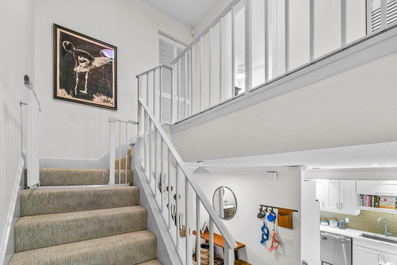 32 Stratford Lane Unit: C