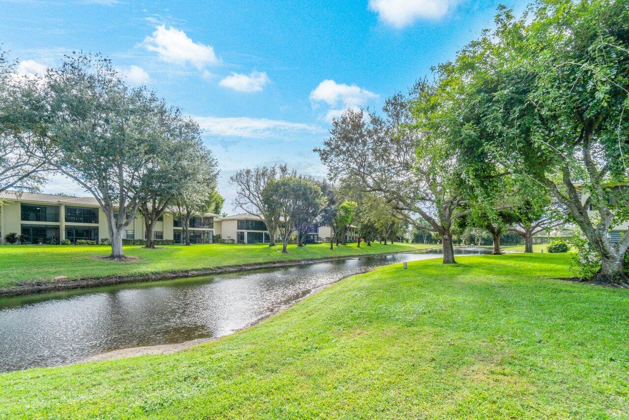 32 Stratford Lane Unit: C