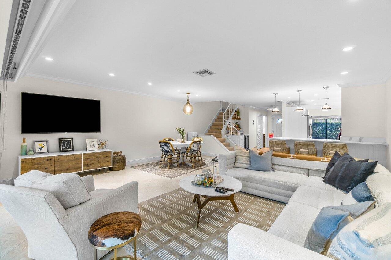 32 Stratford Lane Unit: C