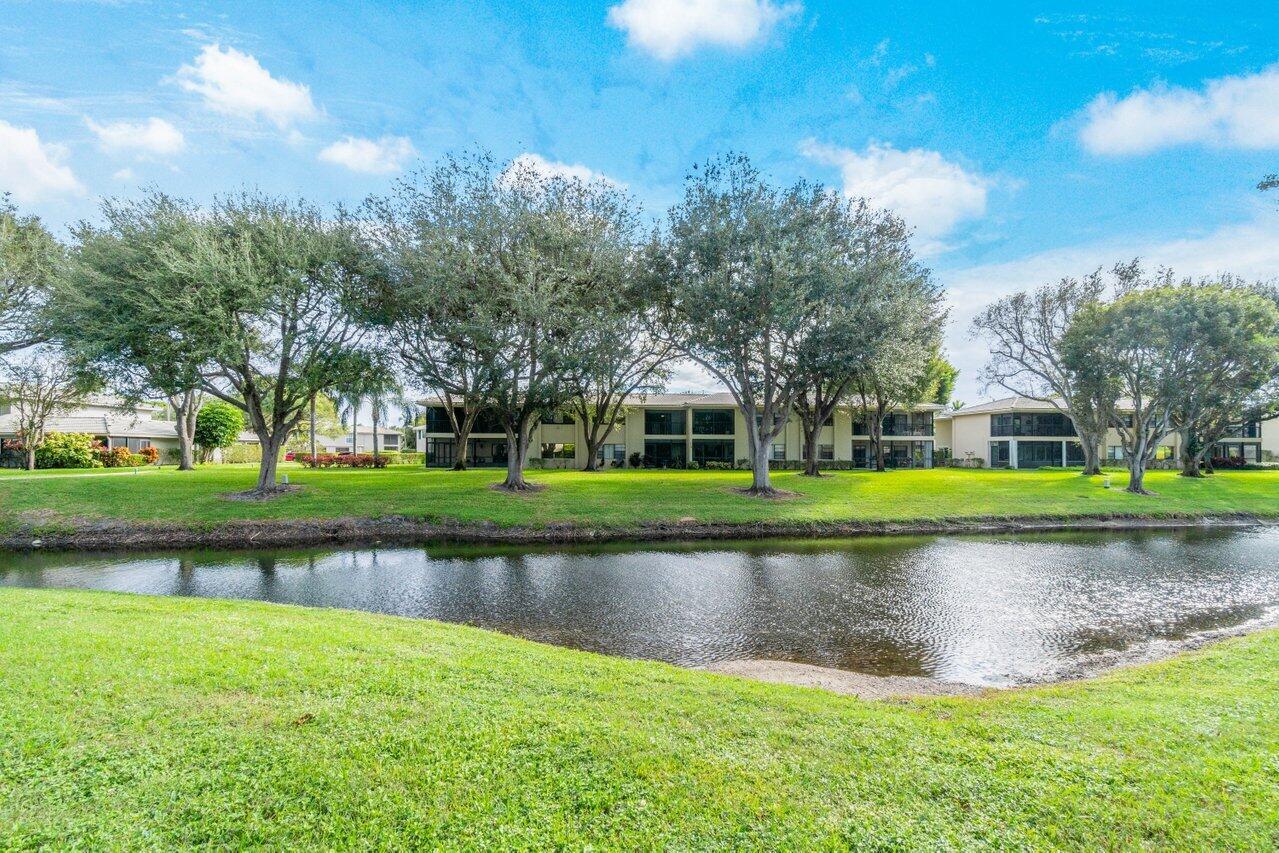 32 Stratford Lane Unit: C