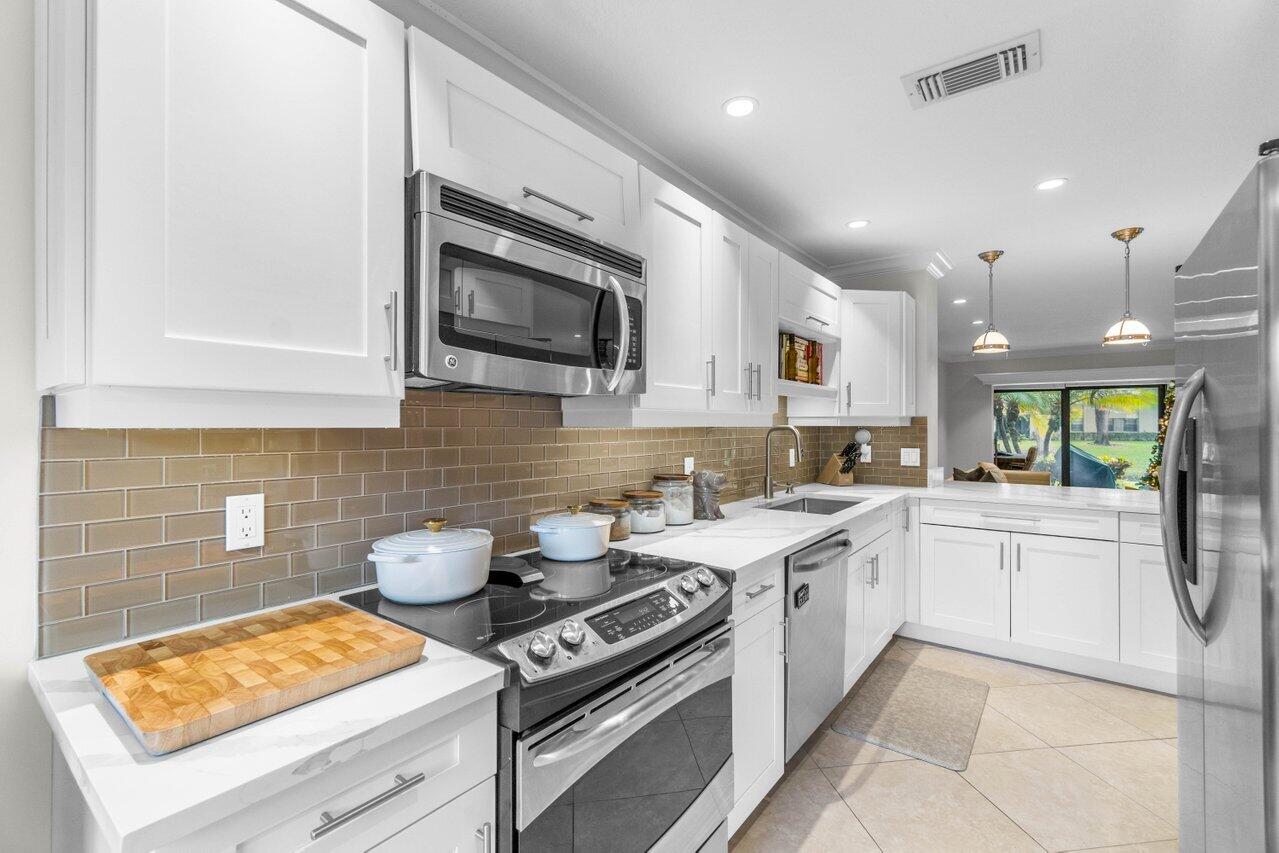 32 Stratford Lane Unit: C