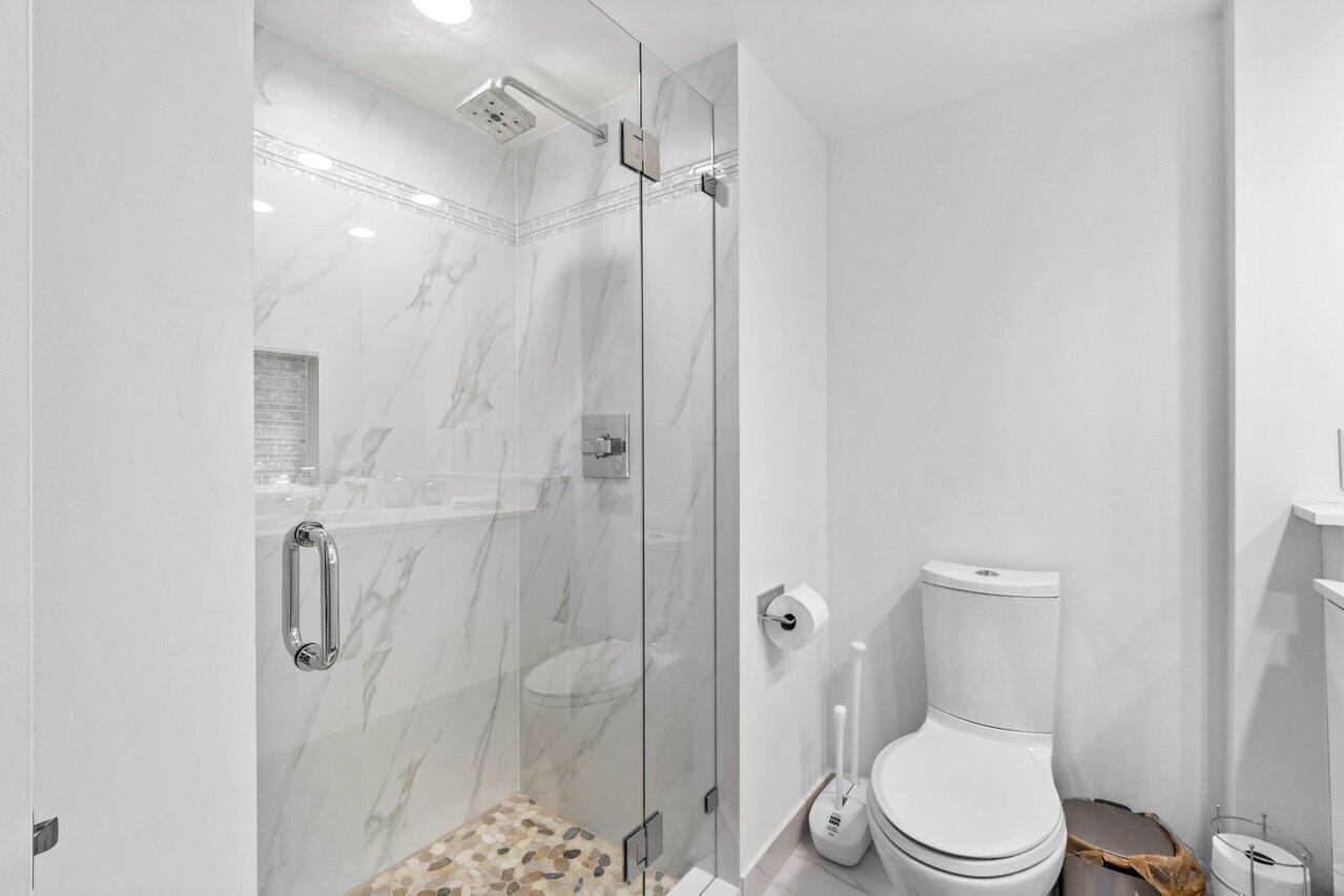 32 Stratford Lane Unit: C