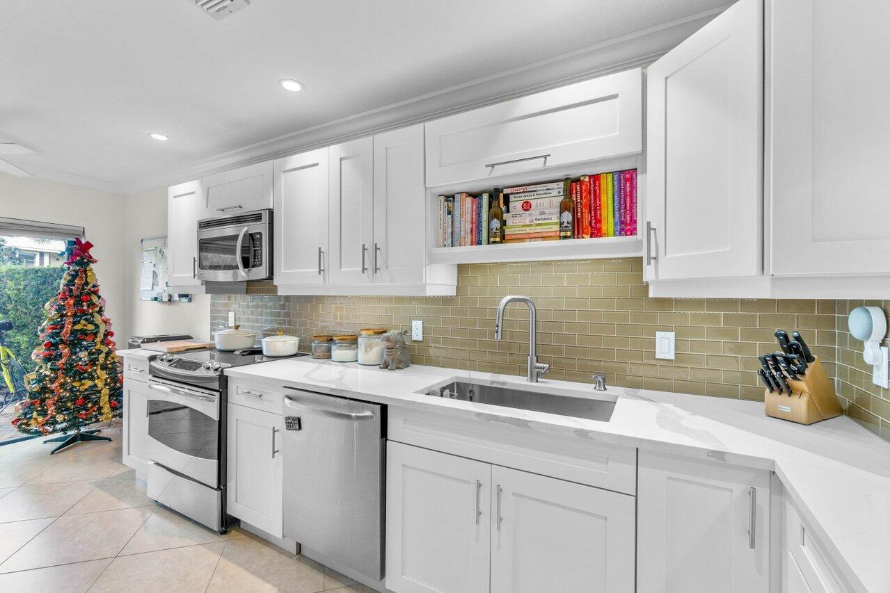 32 Stratford Lane Unit: C