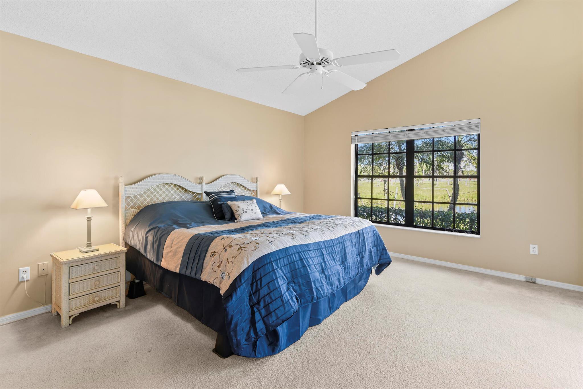 475 Sherwood Forest Drive