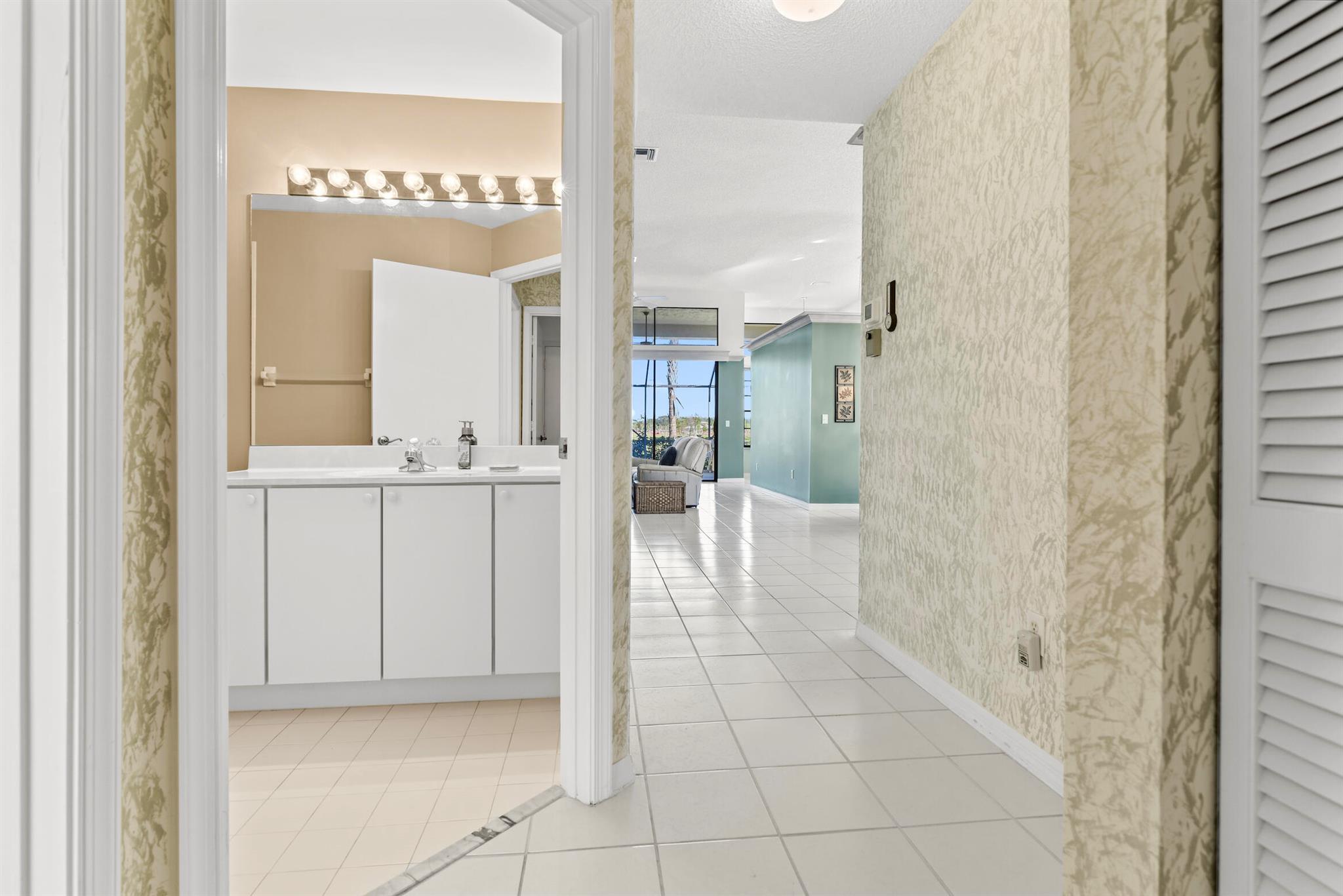 475 Sherwood Forest Drive